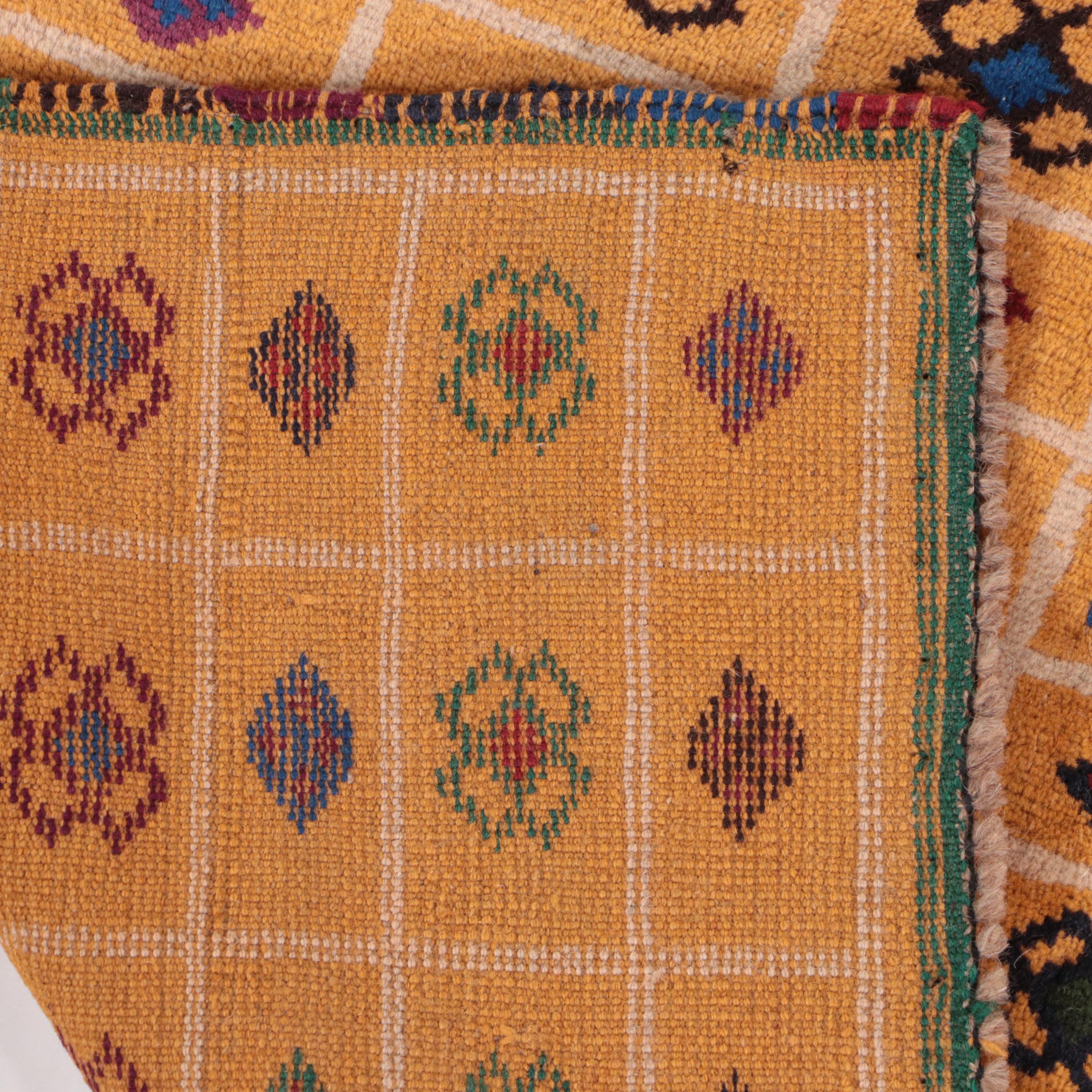 2' x 2'11 and-Knotted Indo-Persian Accent Rug