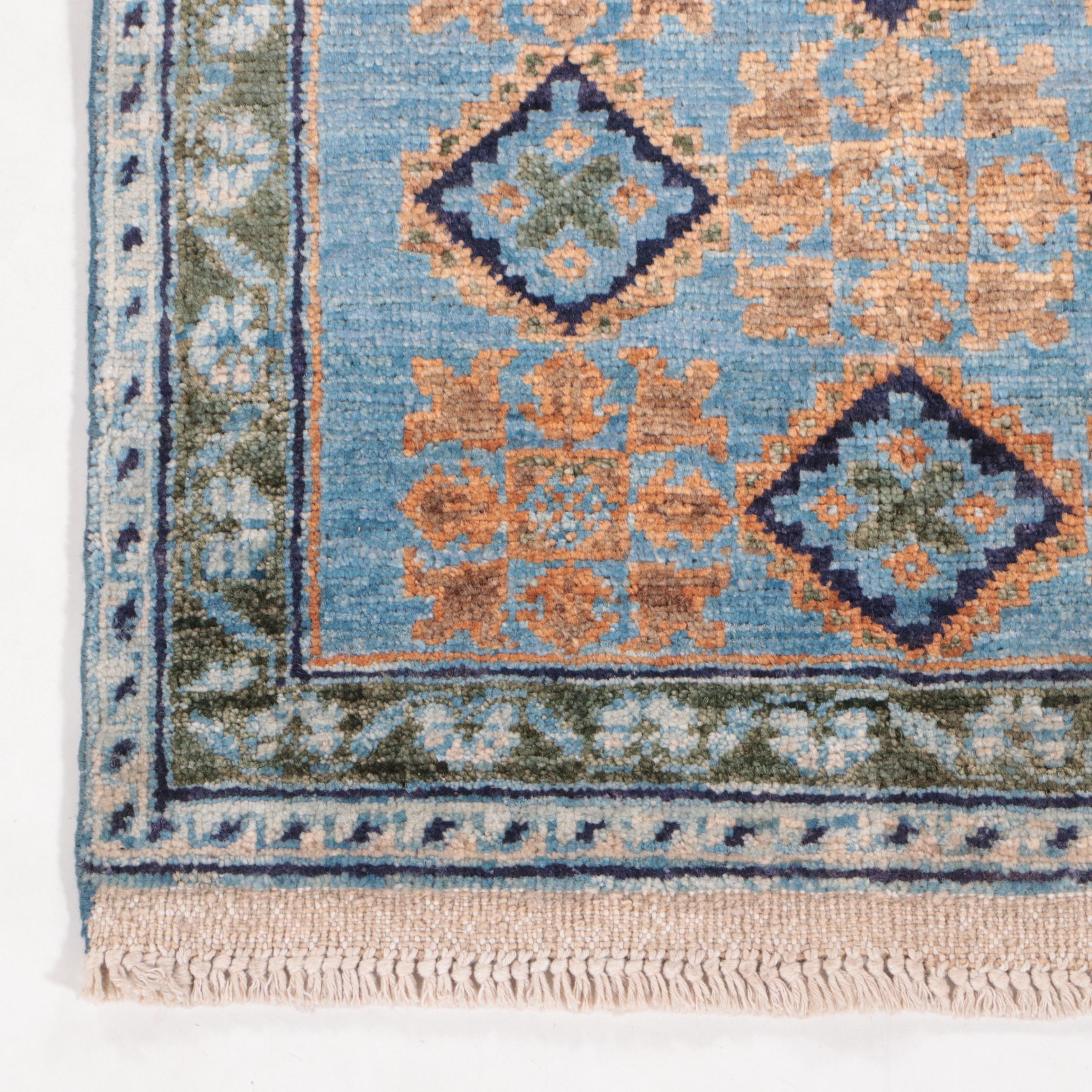 1'10 x 3'8 Hand-Knotted Indo-Persian Accent Rug