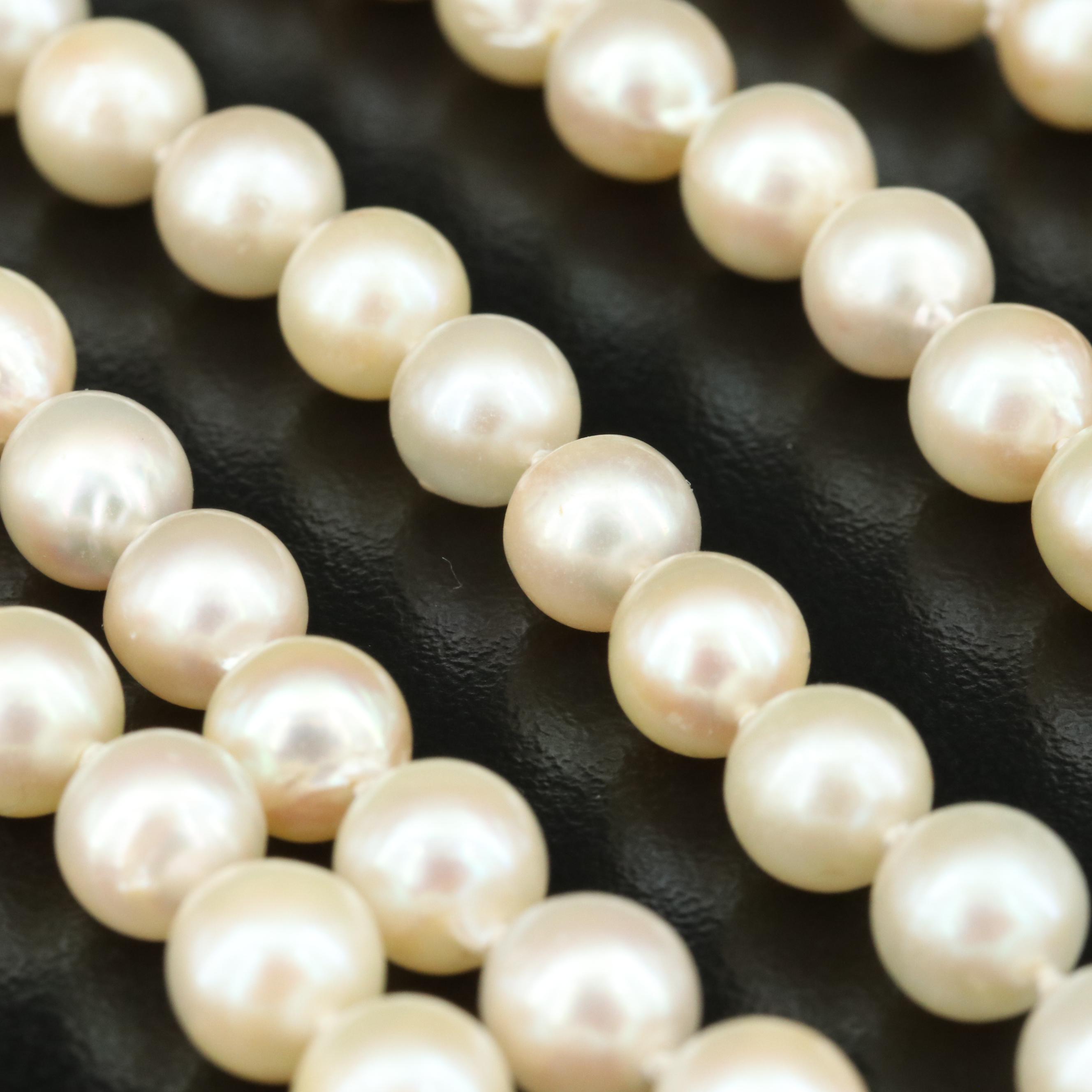 Pearl Necklace with 18K Adjustable Shortener Clasp
