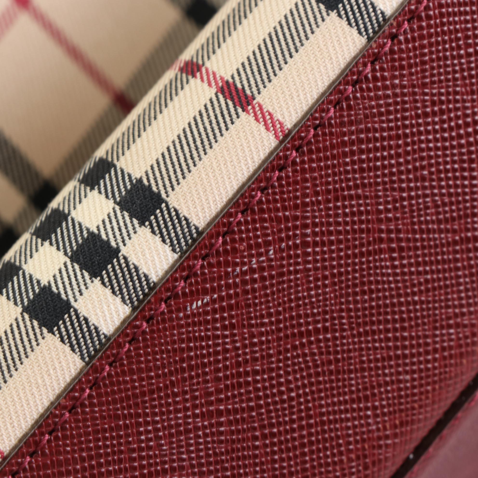 Burberry Tote in House Check Canvas and Crossgrain Leather Trim