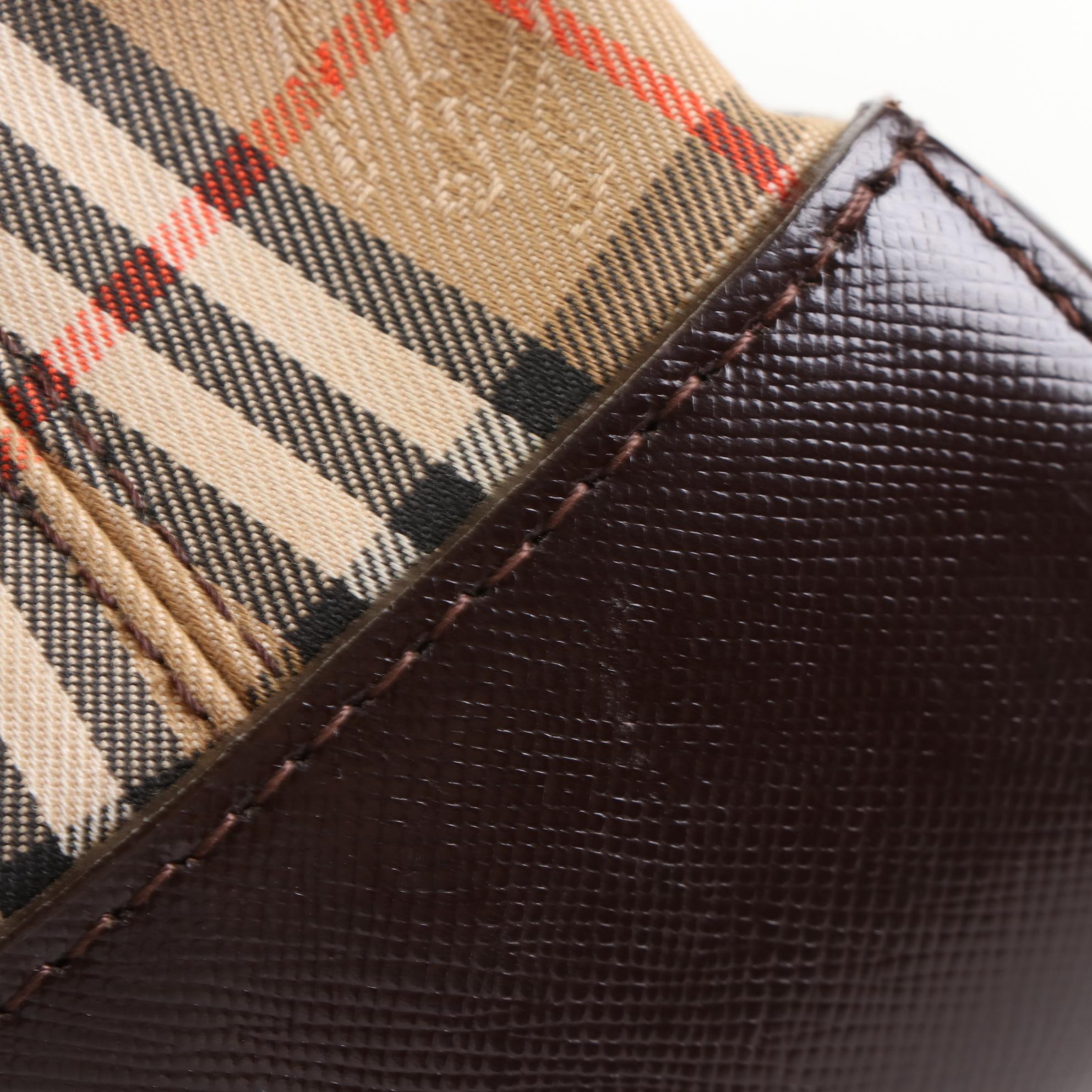 Burberry Tote in Haymarket Check Canvas and Brown Cross Grain Textured Leather