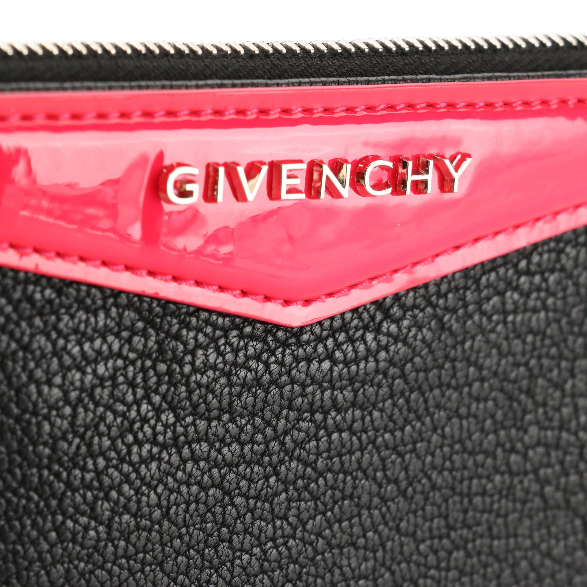 Givenchy Antigona Pouch Leather with Patent Trim