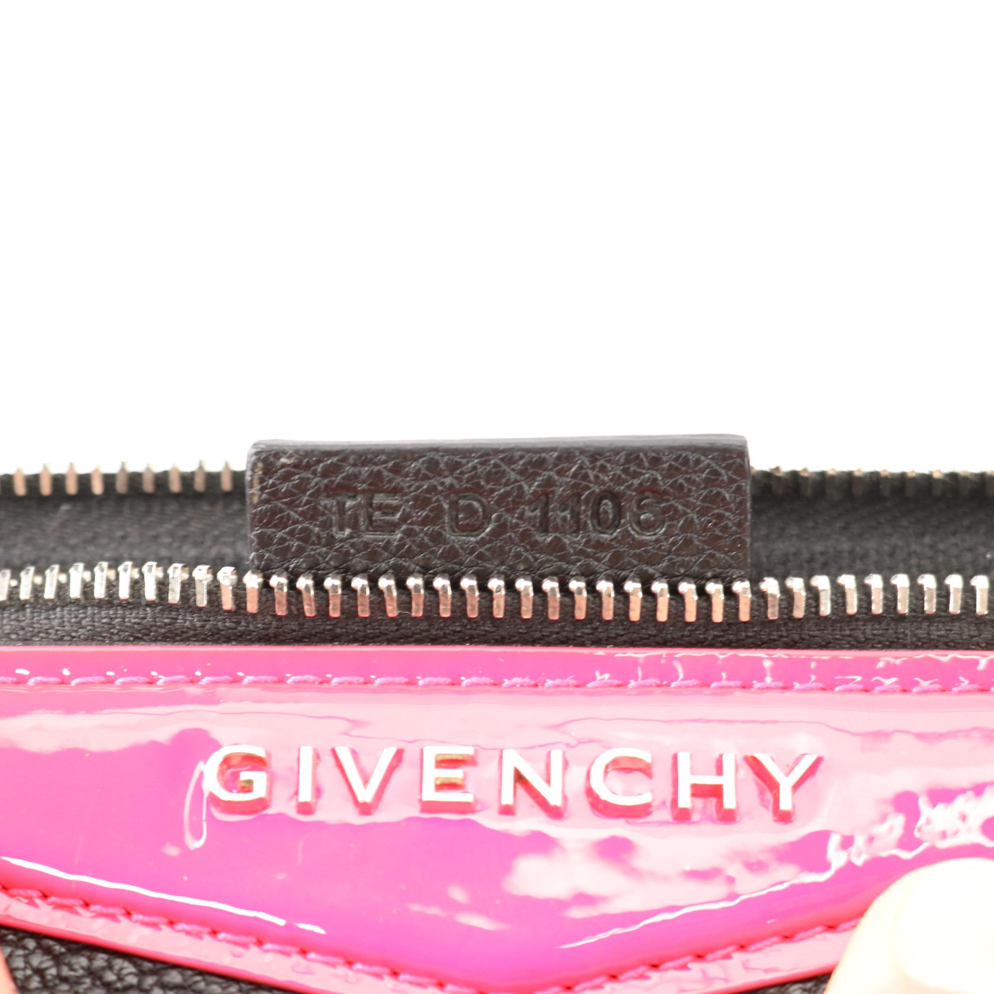 Givenchy Antigona Pouch Leather with Patent Trim