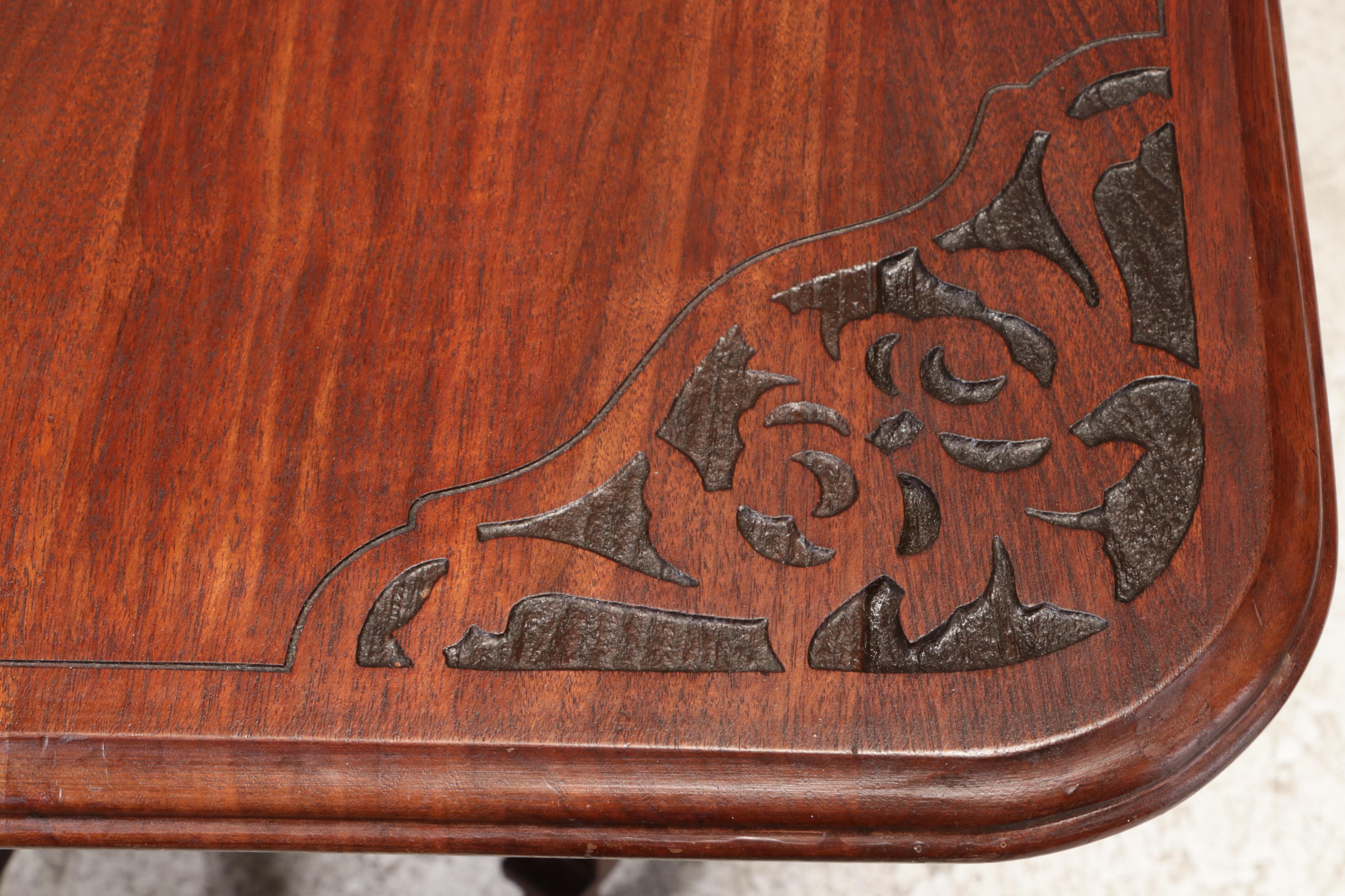 William and Mary Style Gate-Leg Table, Mid-20th Century