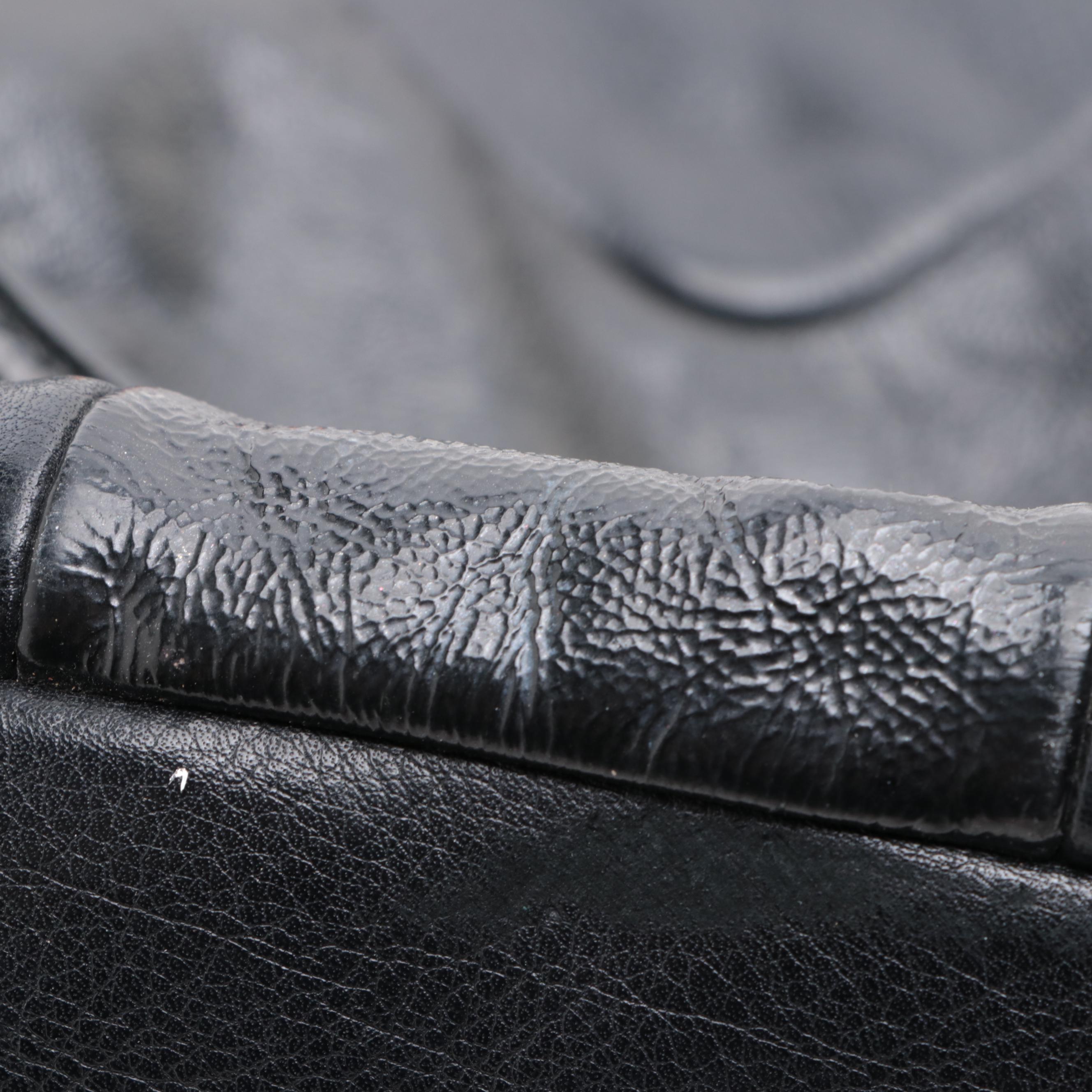 Yves Saint Laurent Easy Y Tote Bag in Black Textured and Patent Leather