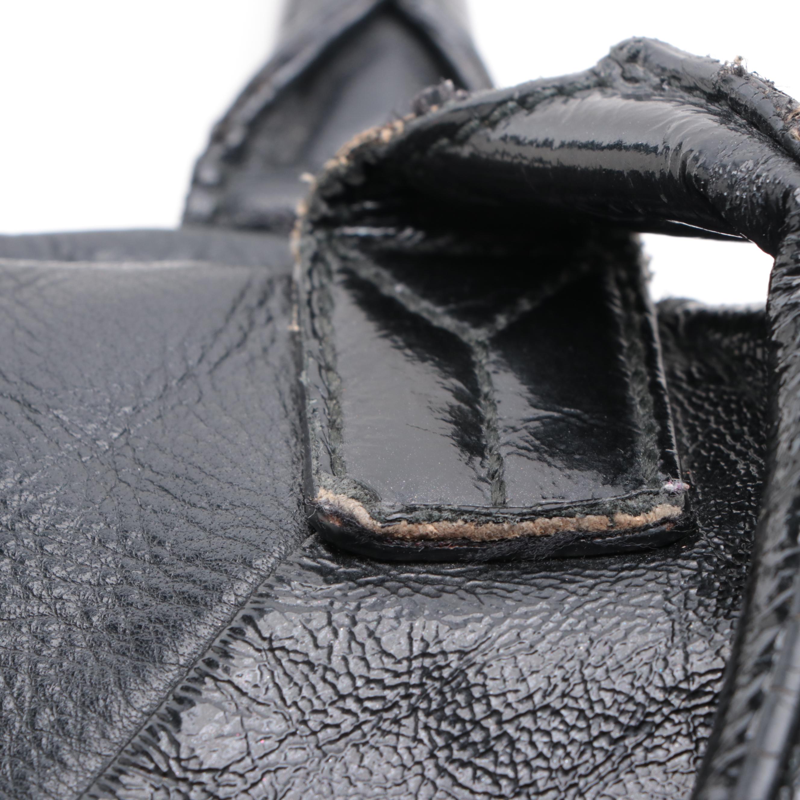 Yves Saint Laurent Easy Y Tote Bag in Black Textured and Patent Leather