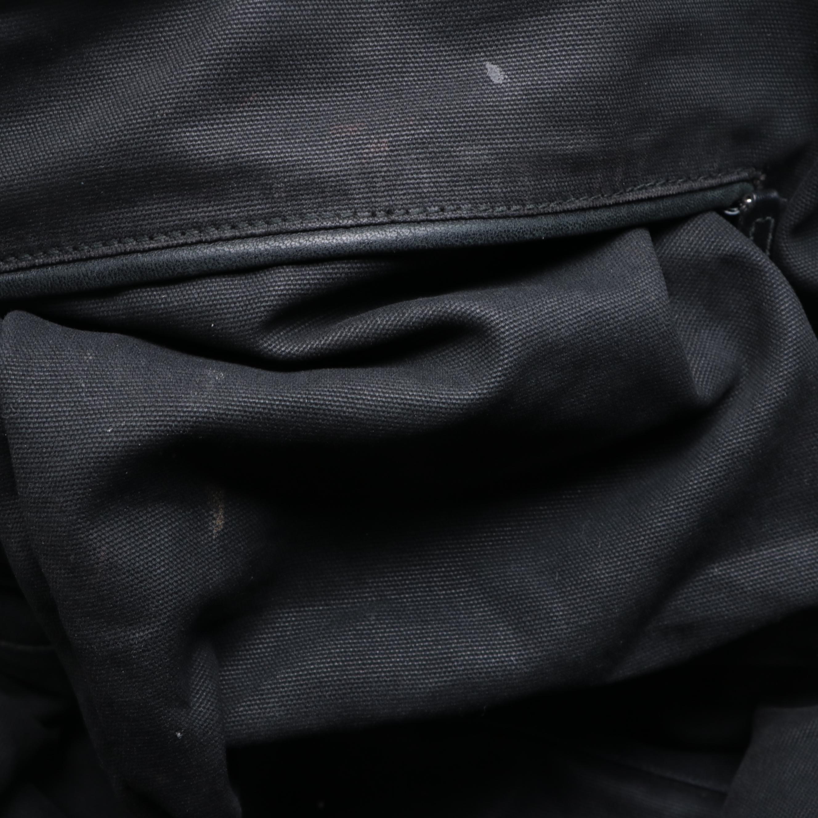 Yves Saint Laurent Easy Y Tote Bag in Black Textured and Patent Leather