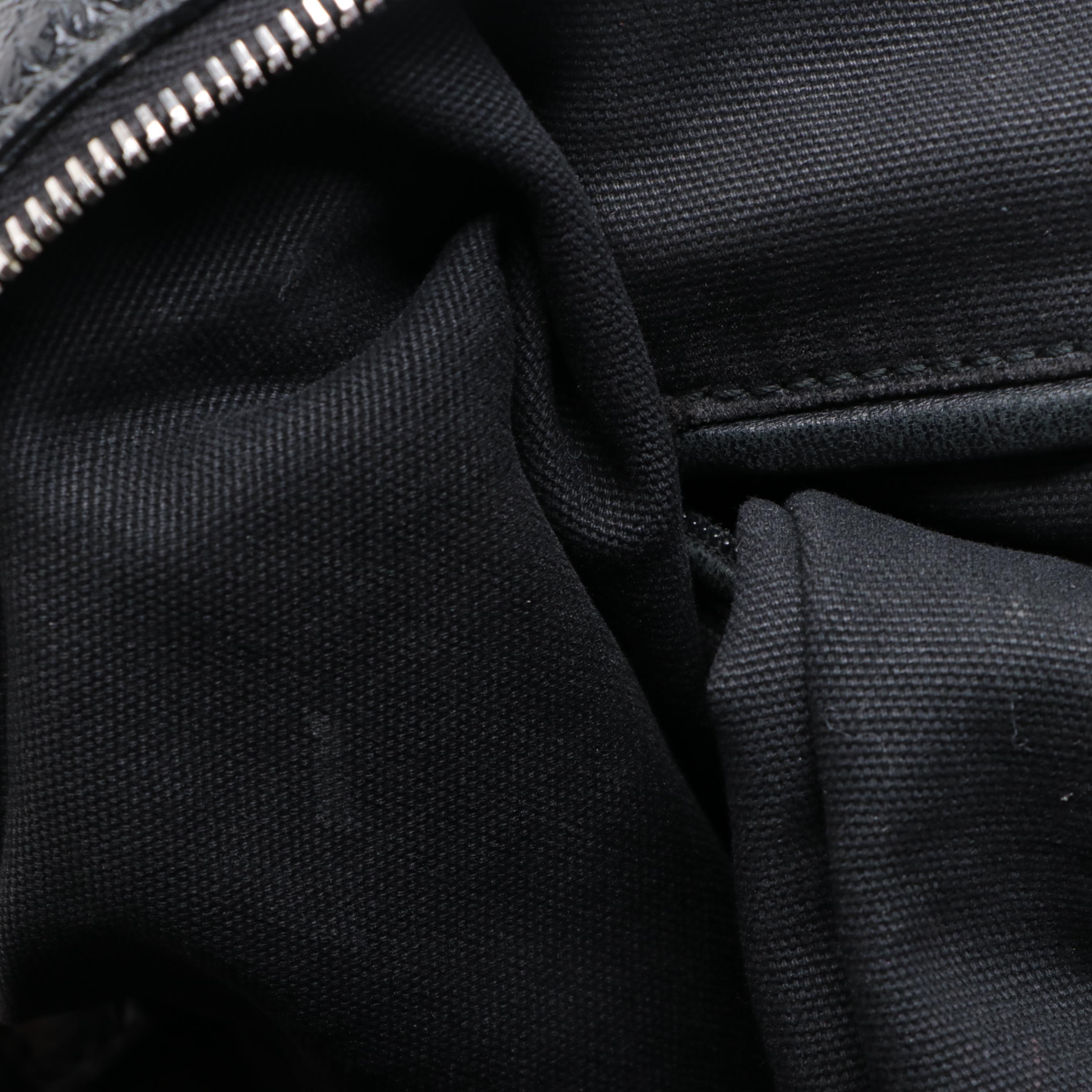 Yves Saint Laurent Easy Y Tote Bag in Black Textured and Patent Leather