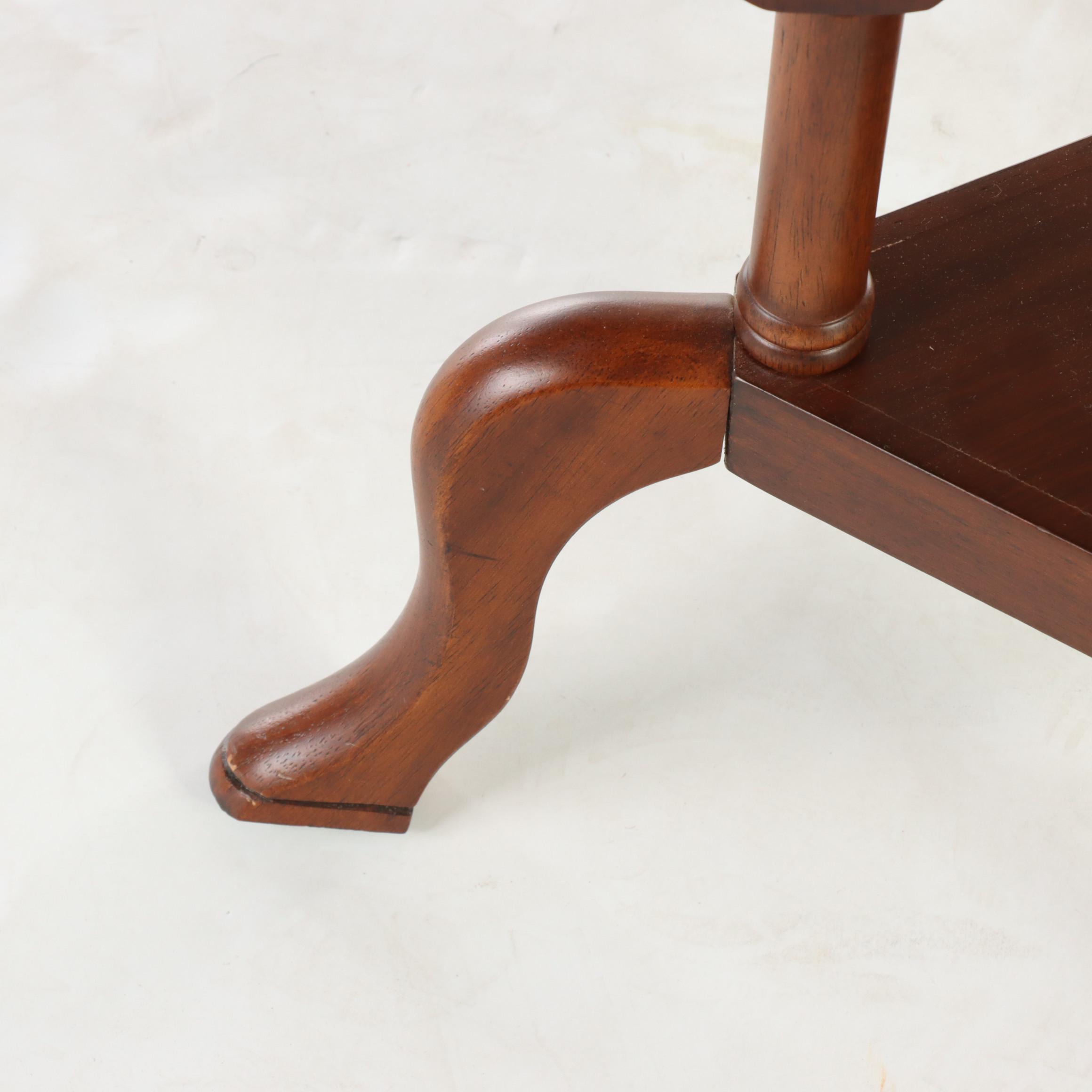 Queen Anne Style Mahogany-Finished Basin Stand