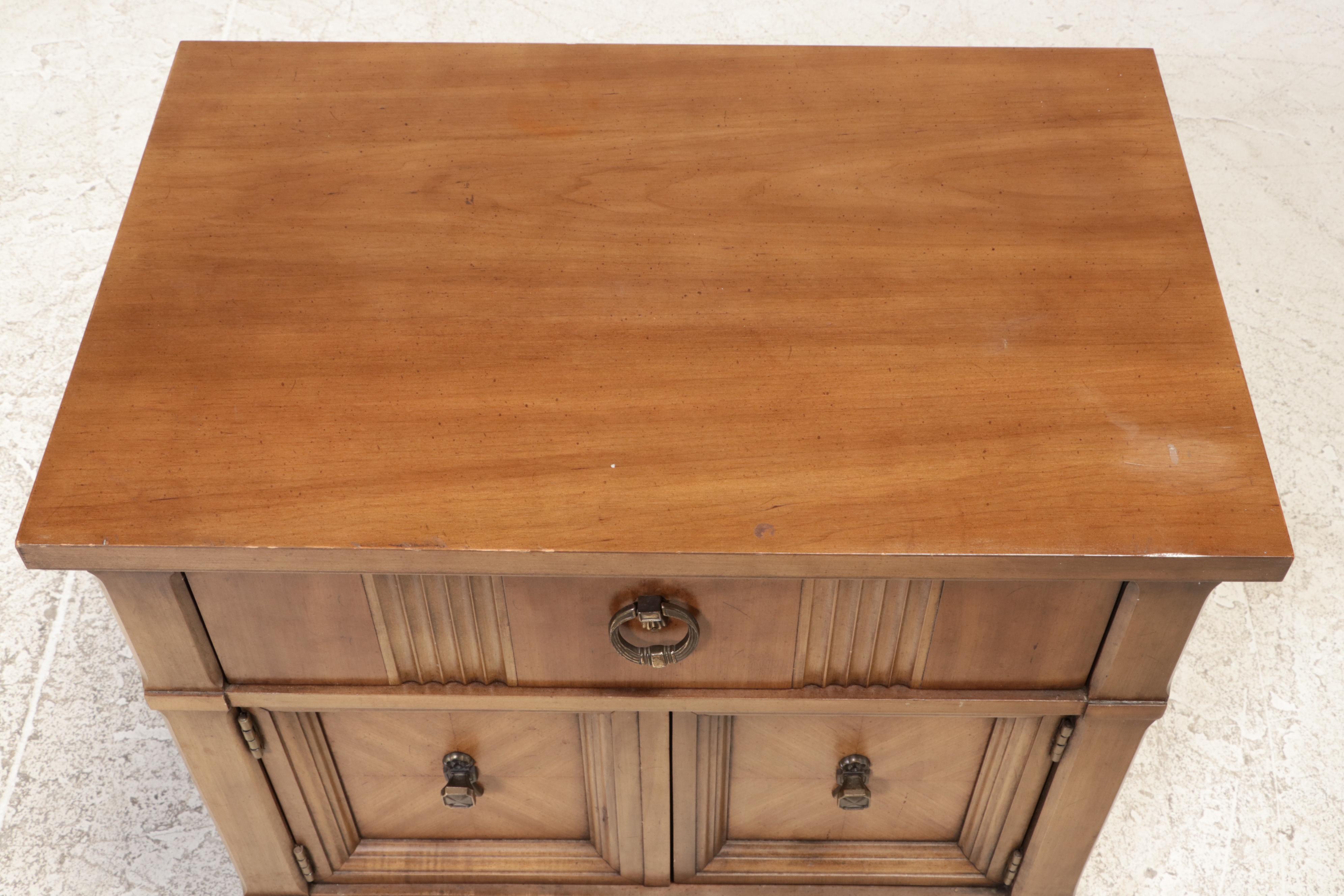 Drexel "Lorenzo" Cherrywood and Maple Side Table. Mid-20th Century