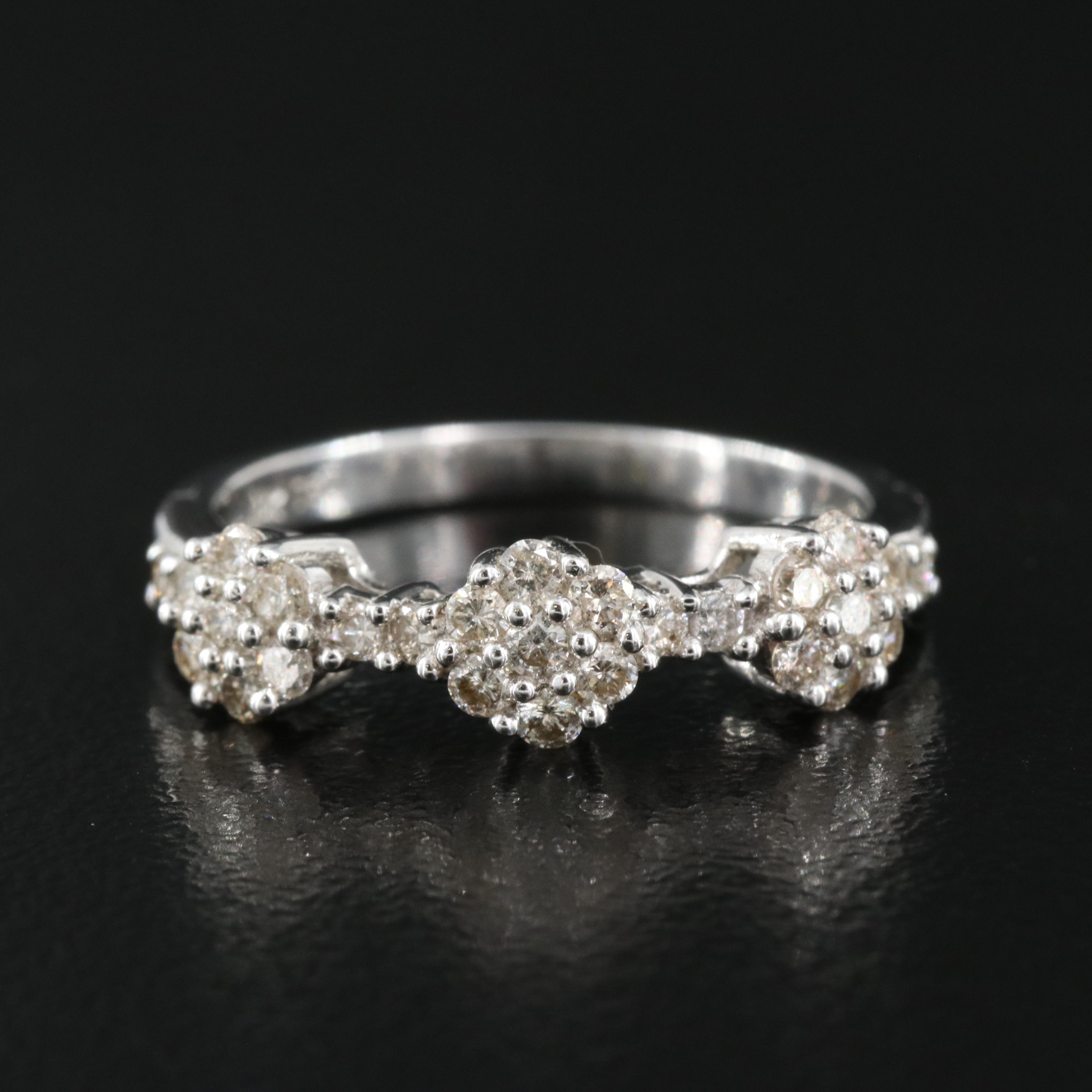 18K 0.50 CTW Diamond Cluster Ring