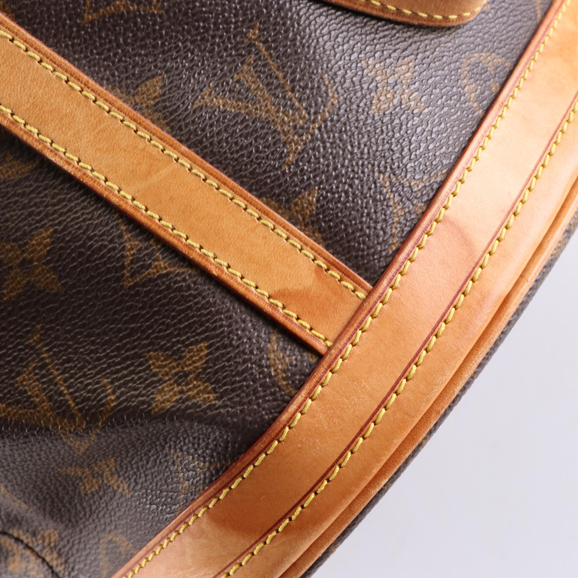 Louis Vuitton Bucket Bag GM in Monogram Canvas and Vachetta Leather
