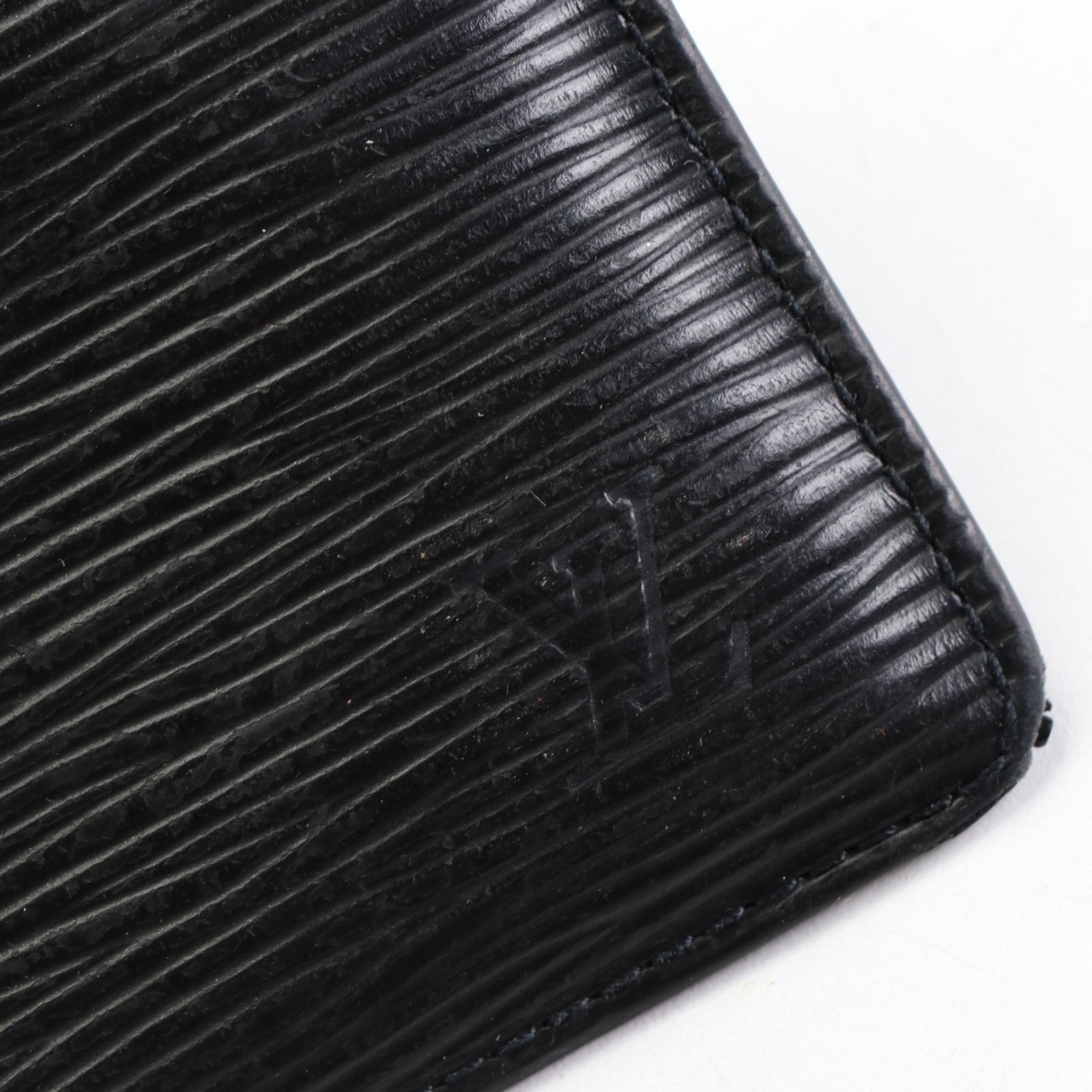 Louis Vuitton Key Pouch in Black Epi Leather