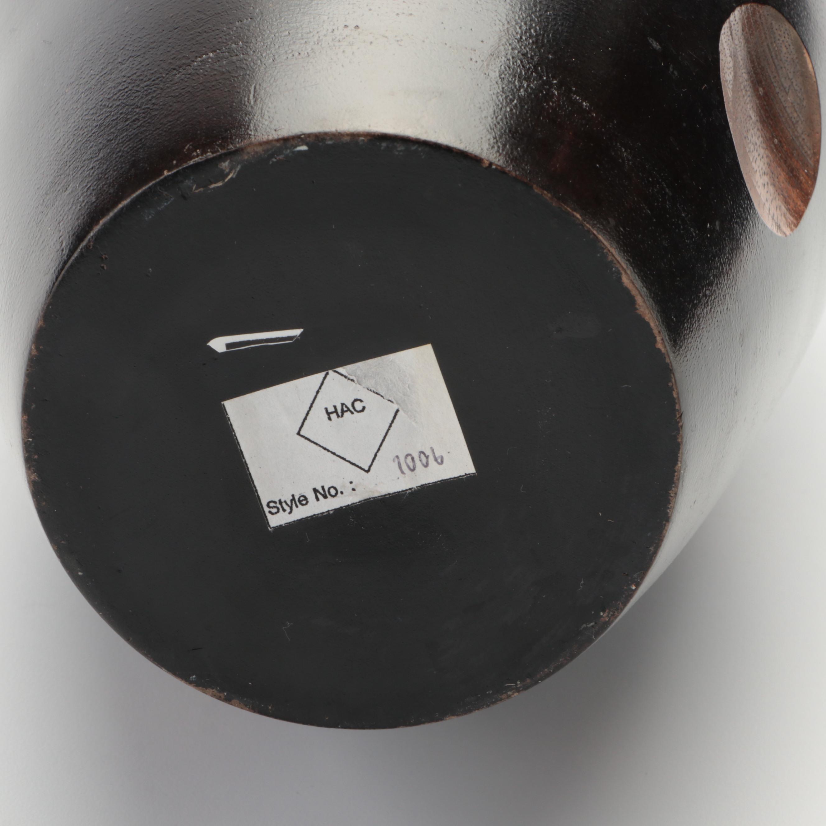 Wooden Dimple Vase with Other Carved Wooden and Resin Vase