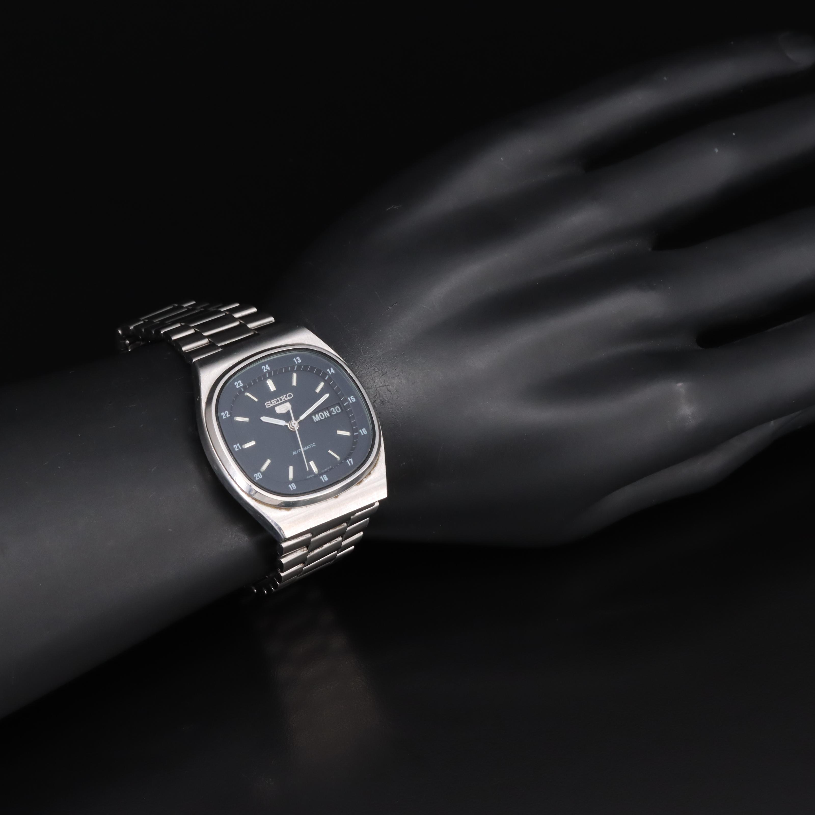 Seiko 5 Day-Date Automatic Watch