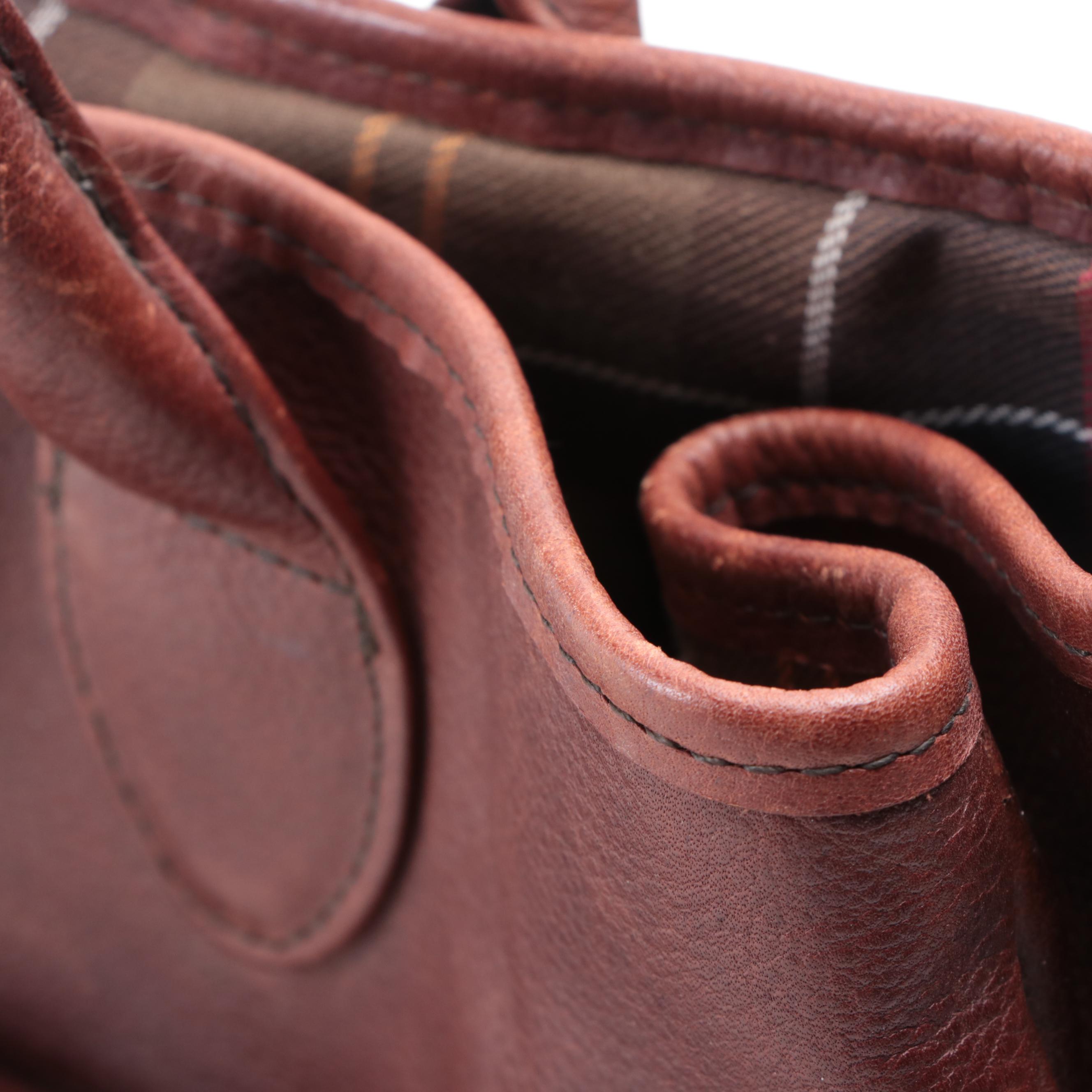 Barbour Tote in Grained Leather with Plaid Lining