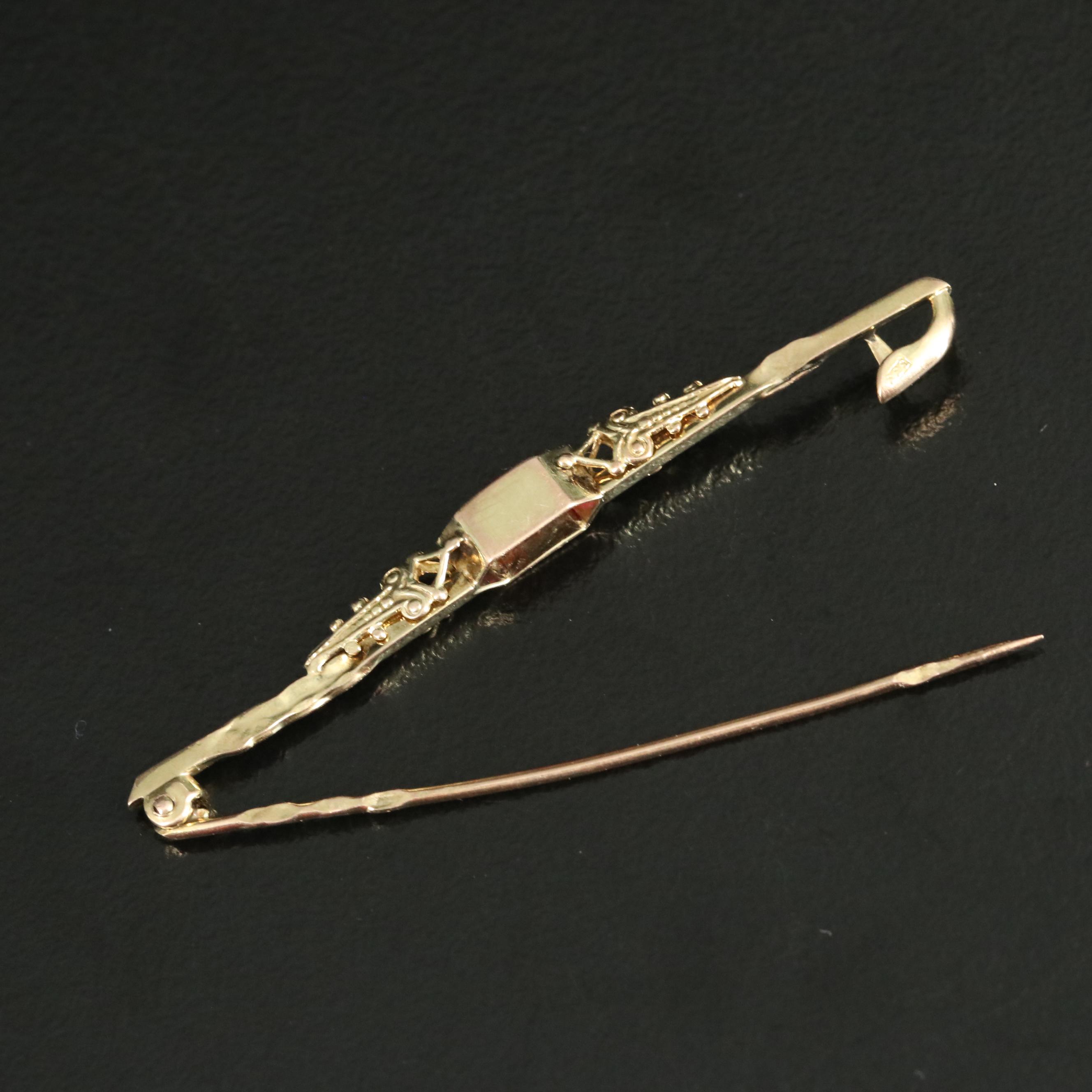 8K Glass Bar Brooch