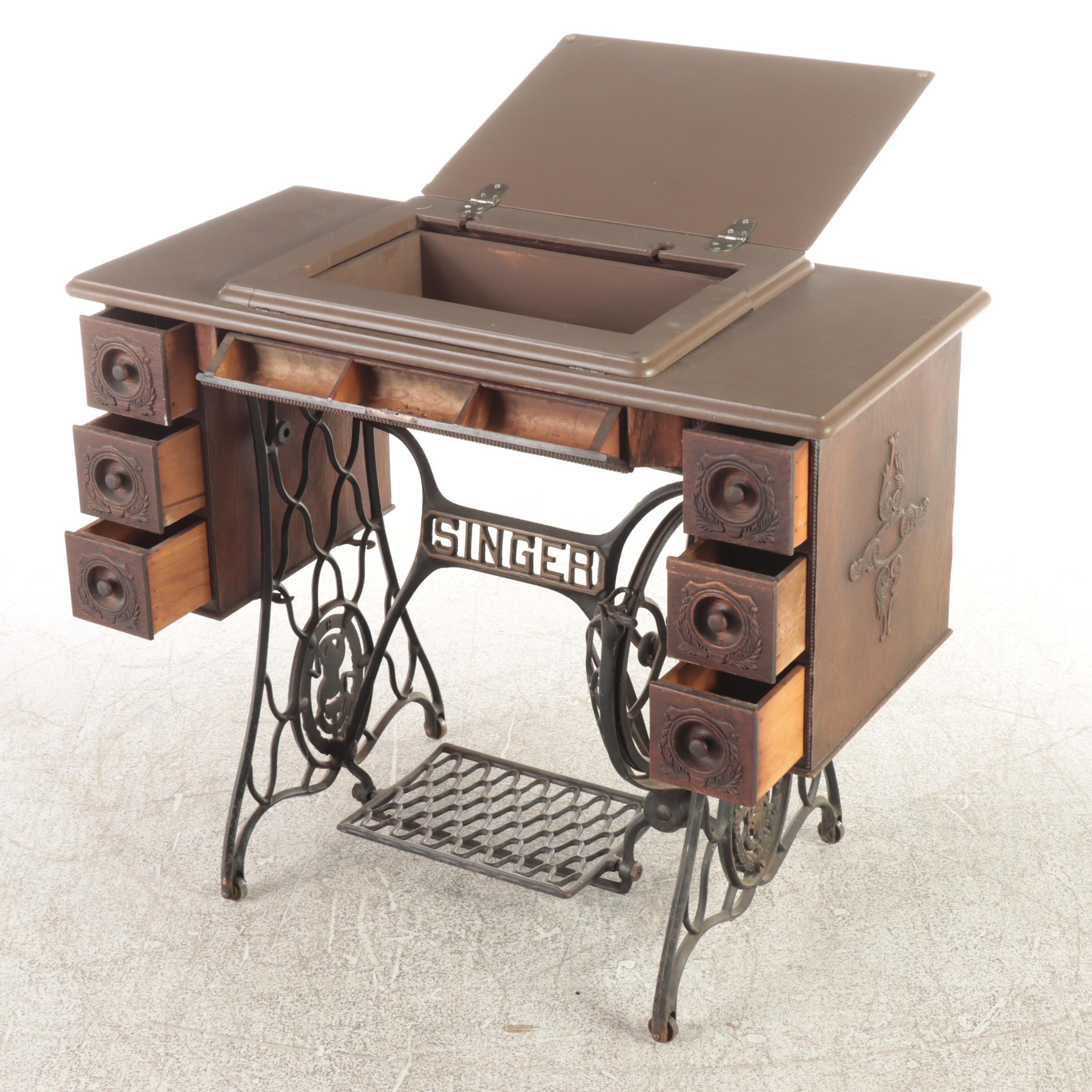 Singer Sewing Machine Treadle Oak Cabinet, Early to Mid-20th Century