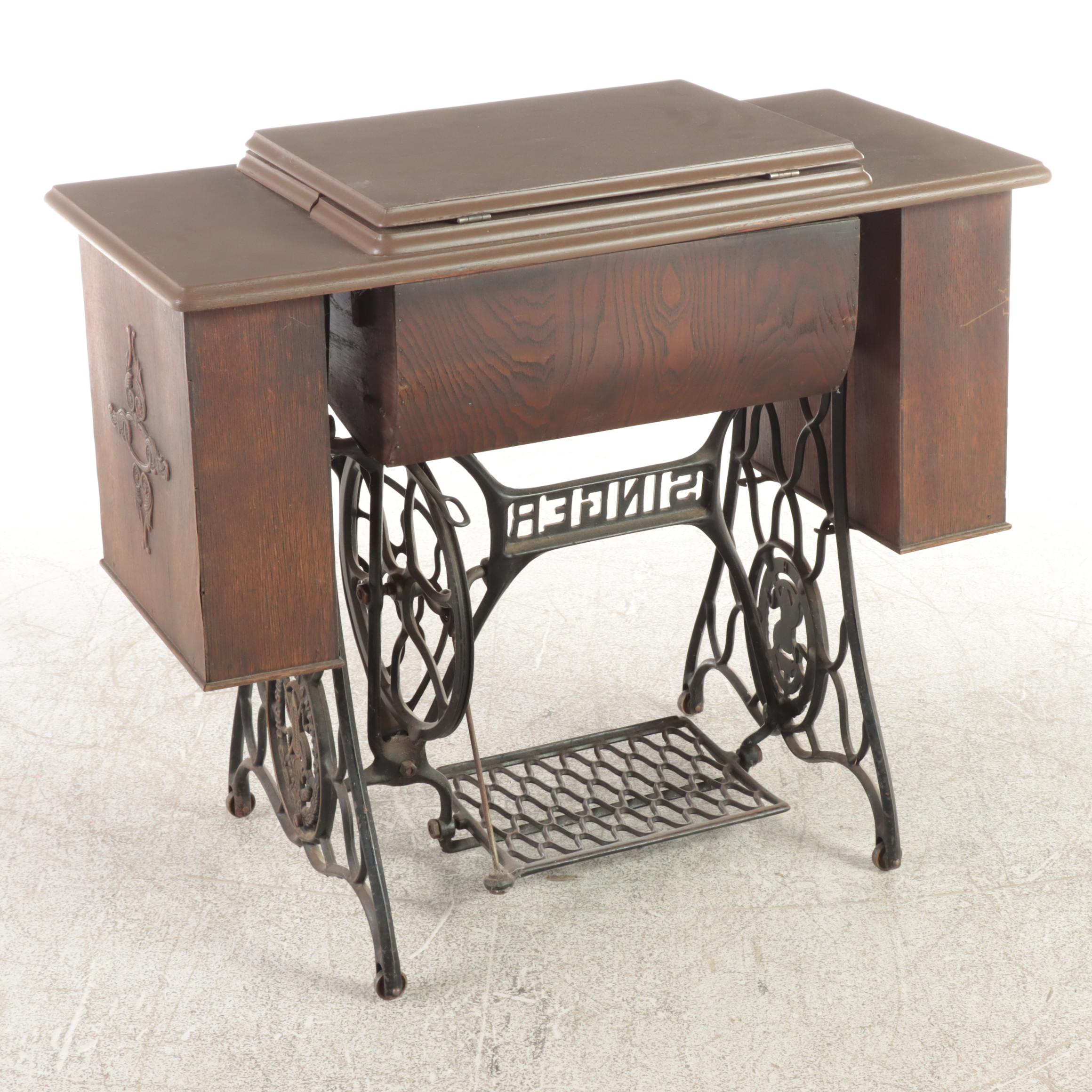 Singer Sewing Machine Treadle Oak Cabinet, Early to Mid-20th Century