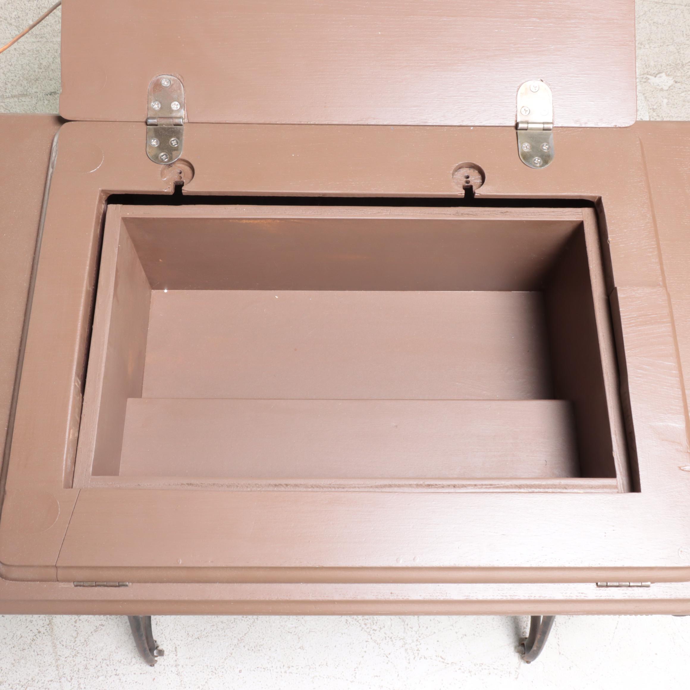 Singer Sewing Machine Treadle Oak Cabinet, Early to Mid-20th Century