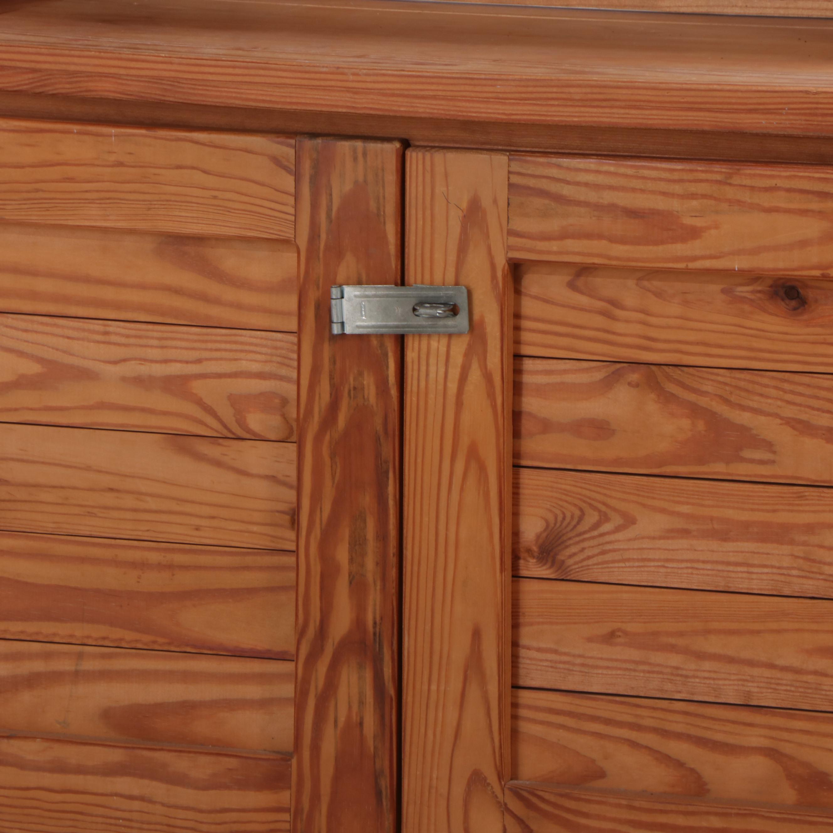 Heart Pine Bookcase Cabinet, Mid to Late 20th Century