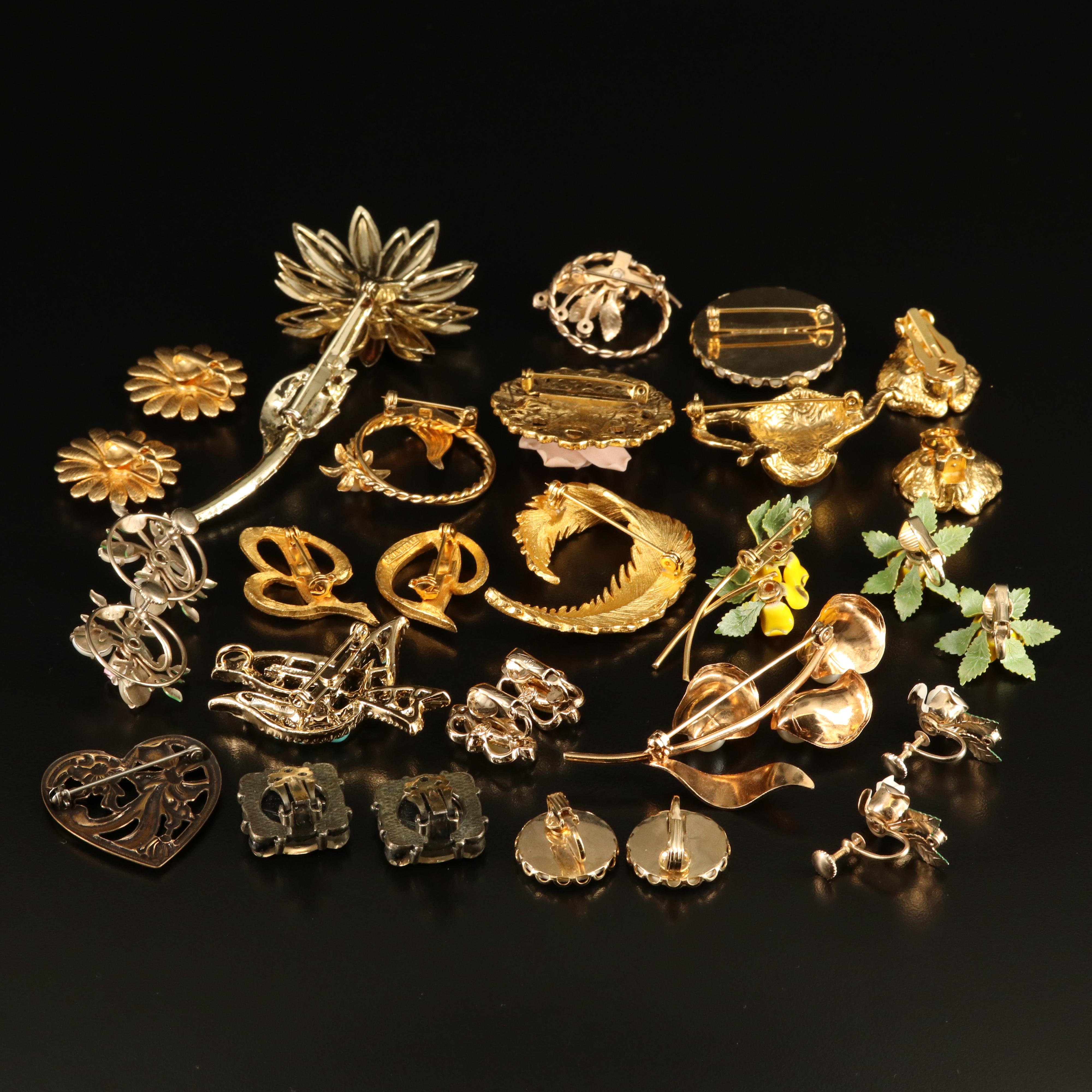 Brooch and Earring Collection Featuring Pearls and Floral Motifs