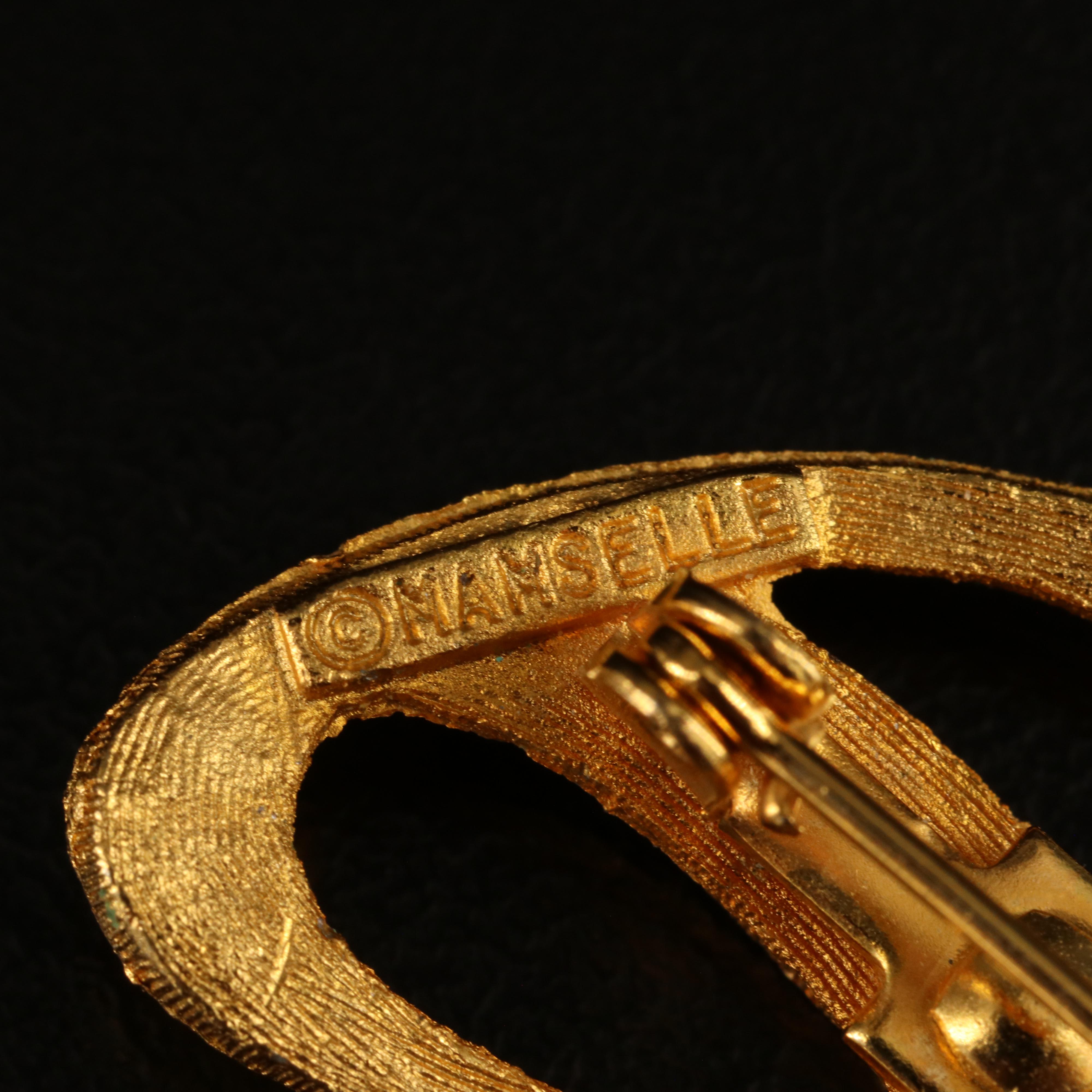 Brooch and Earring Collection Featuring Pearls and Floral Motifs