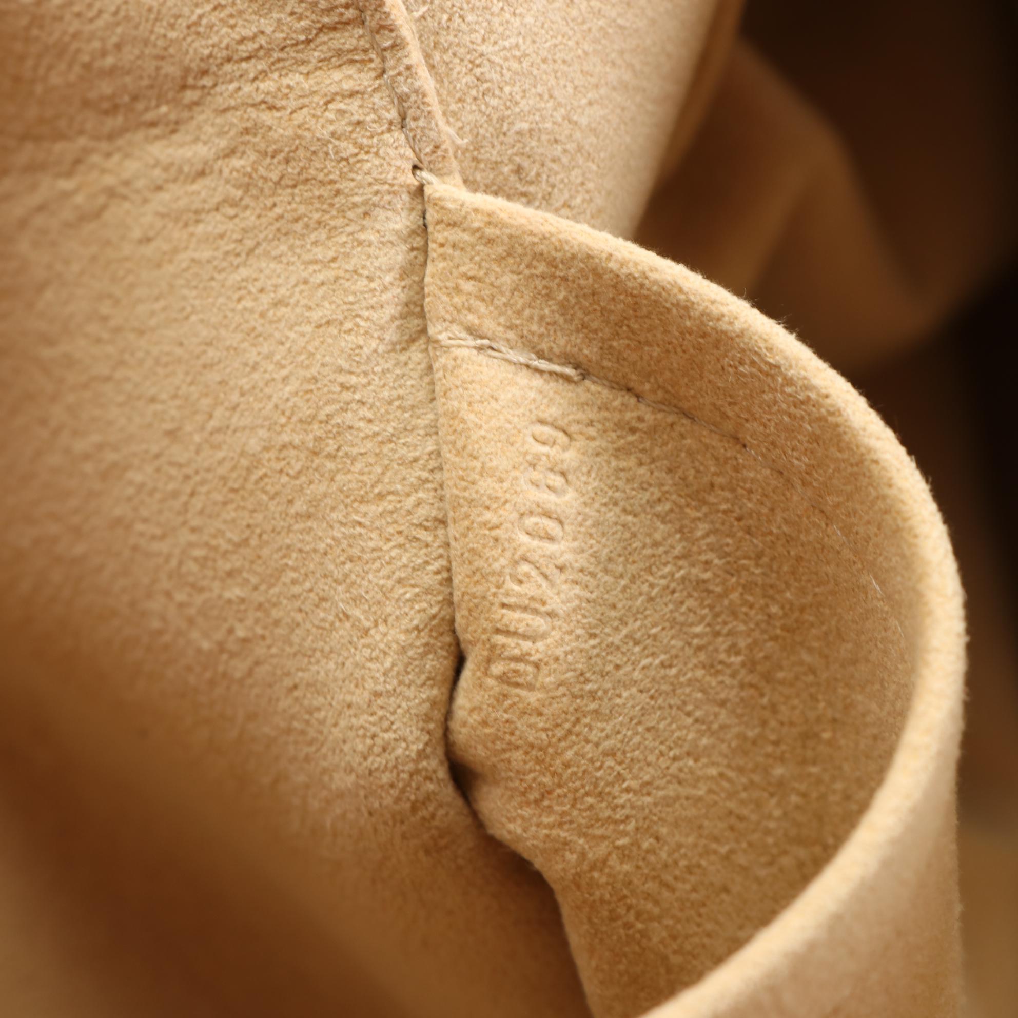 Louis Vuitton Beverly GM in Monogram Canvas and Vachetta Leather