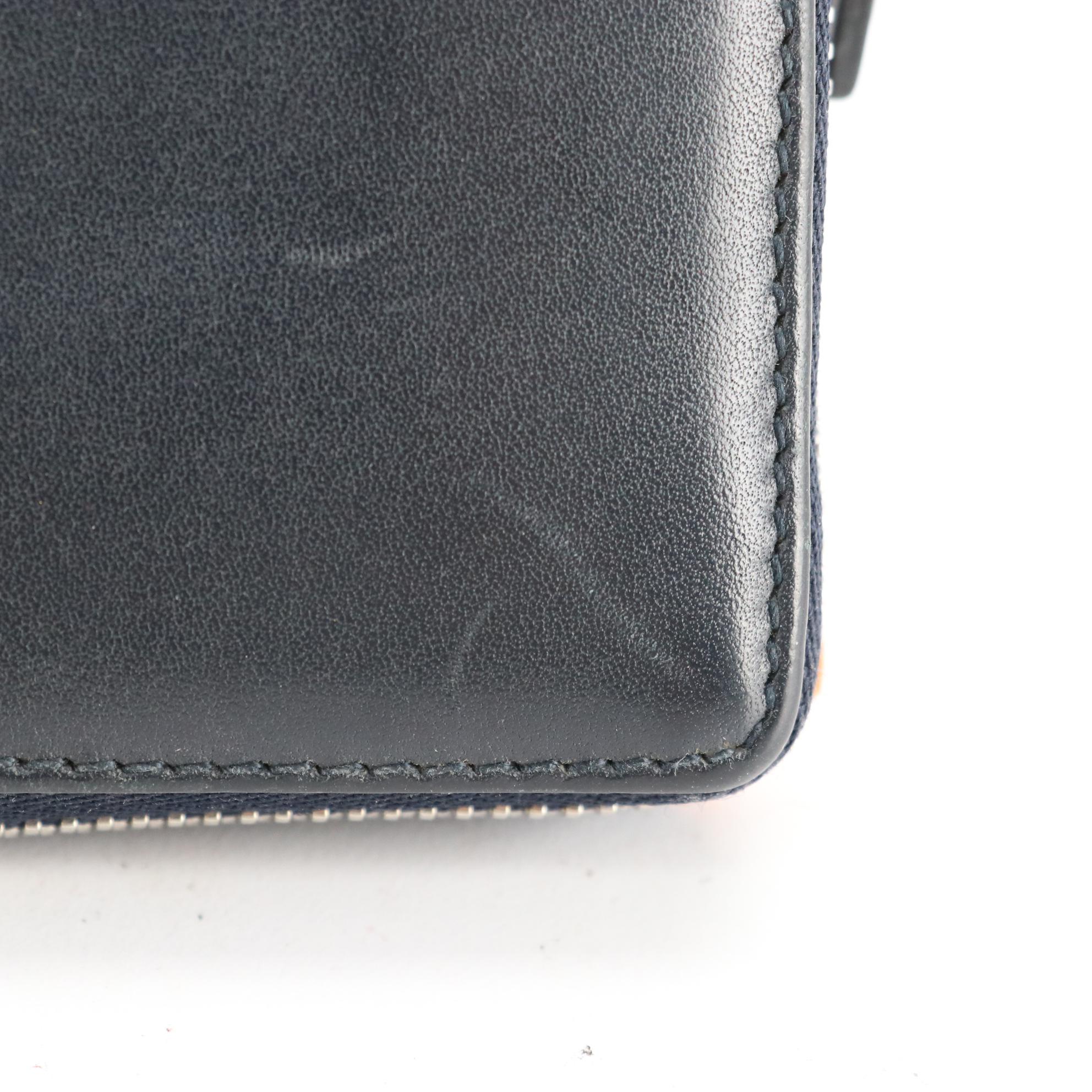 Gucci Leather Zip Wallet