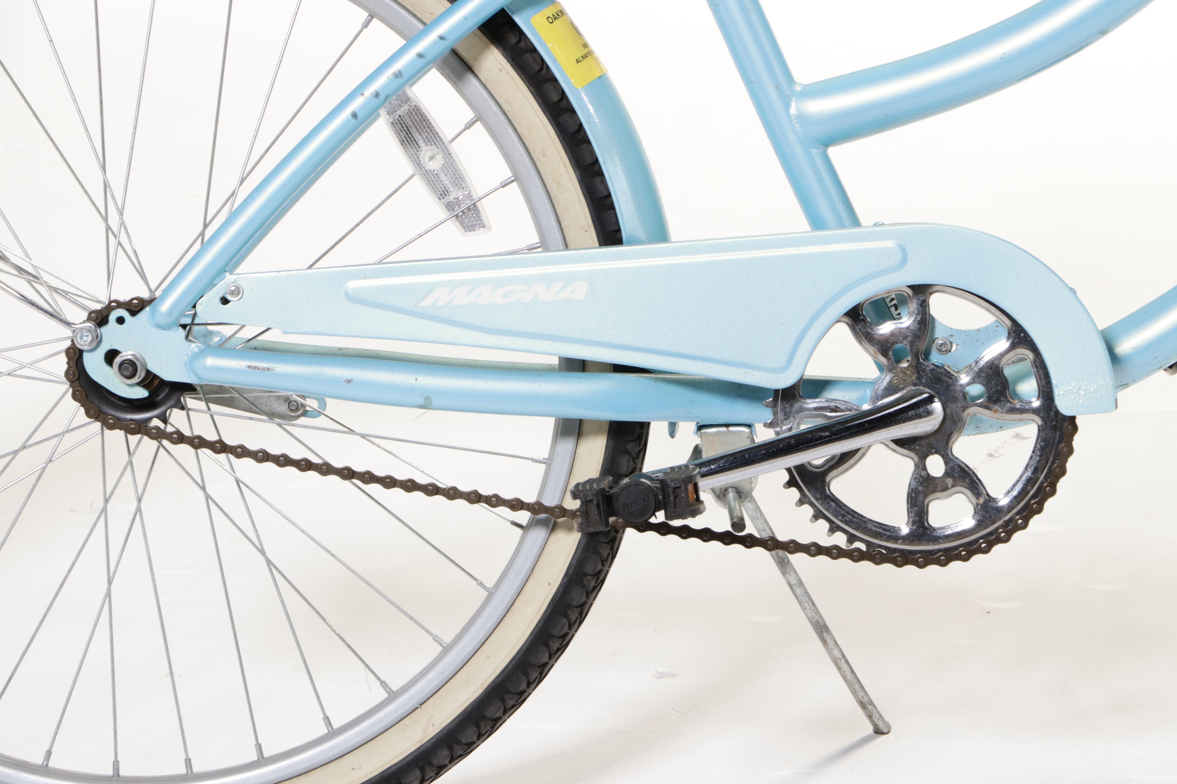 Women's Magna Rip Curl Cruiser Bicycle in Powder Blue