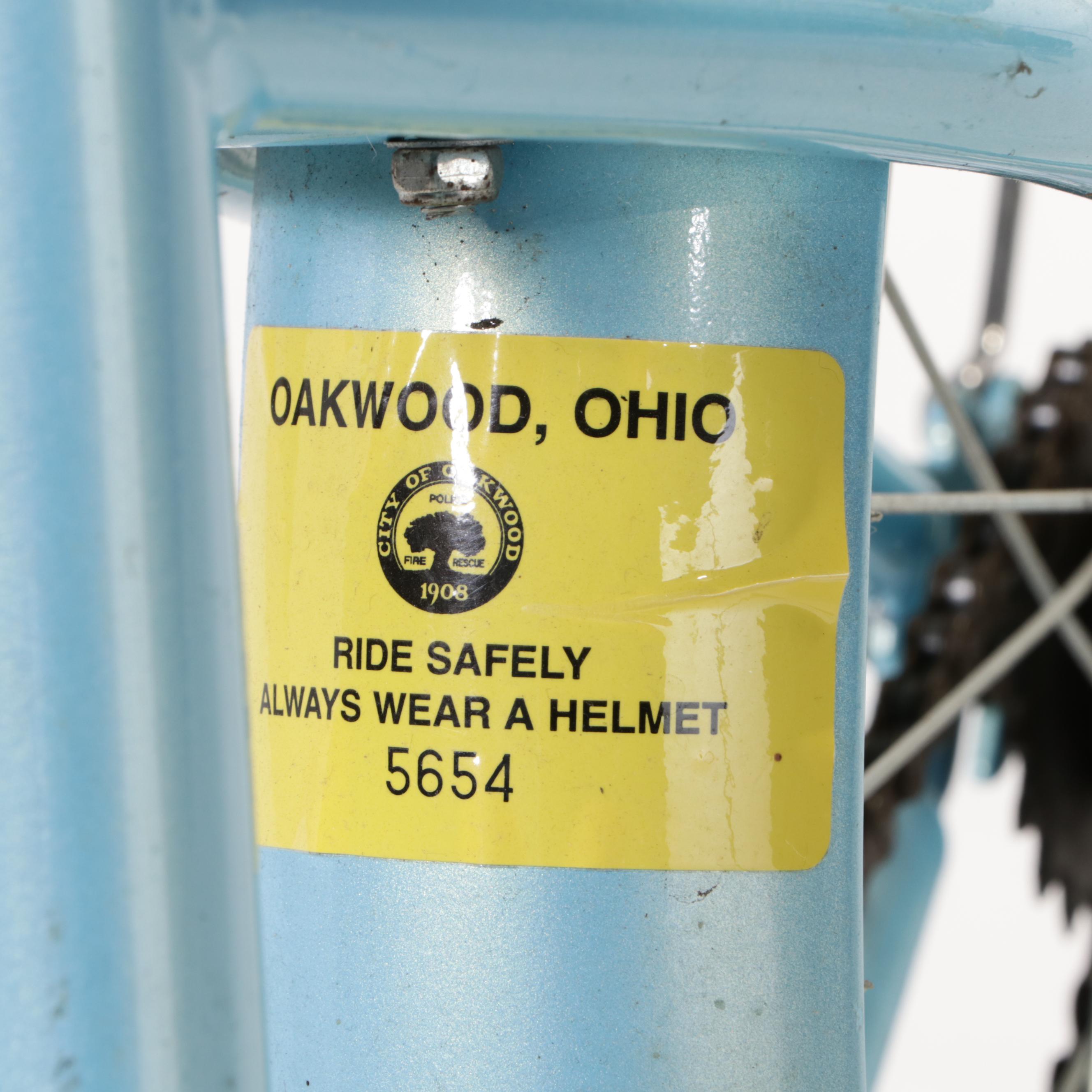 Women's Magna Rip Curl Cruiser Bicycle in Powder Blue