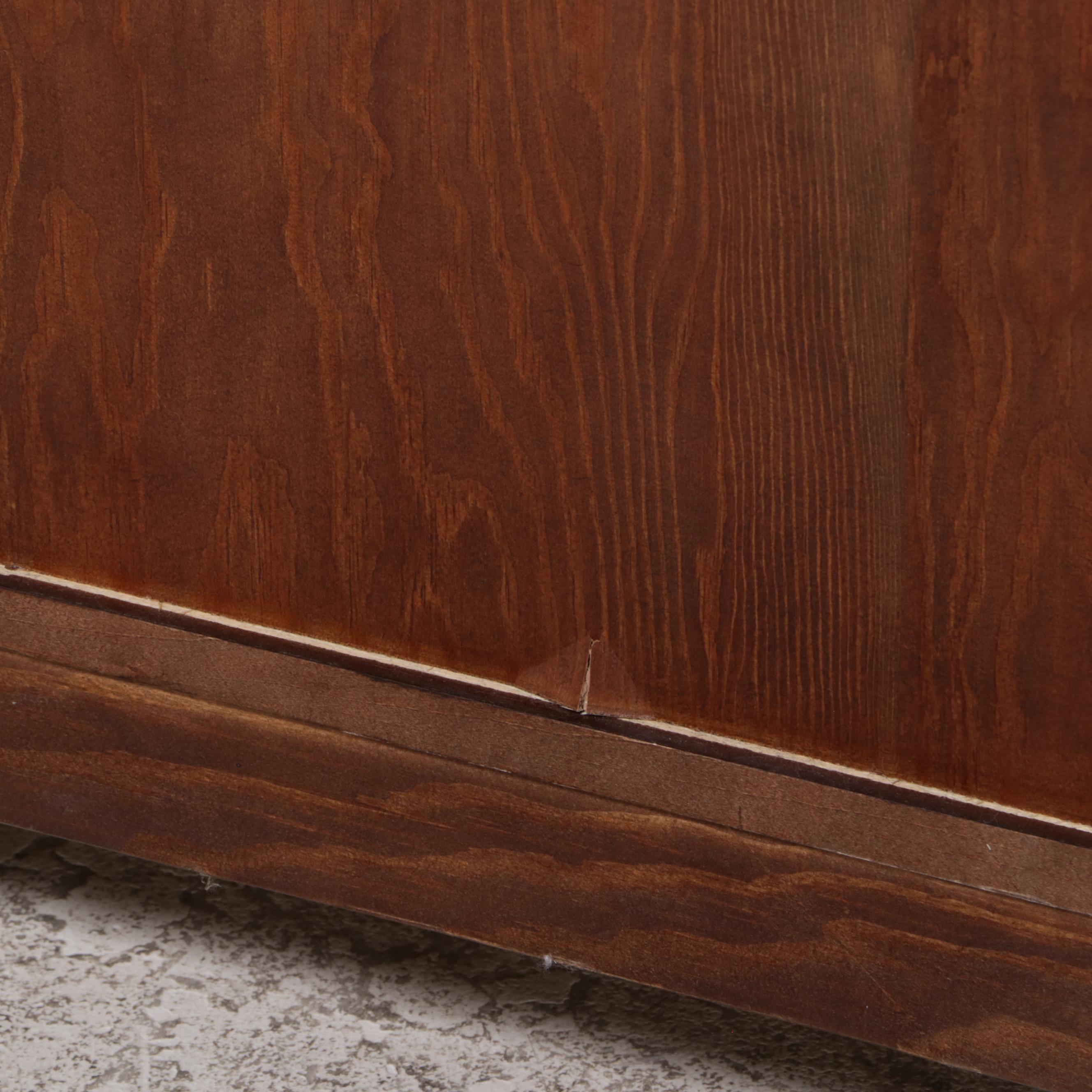 Illuminated Retail Display Cabinet