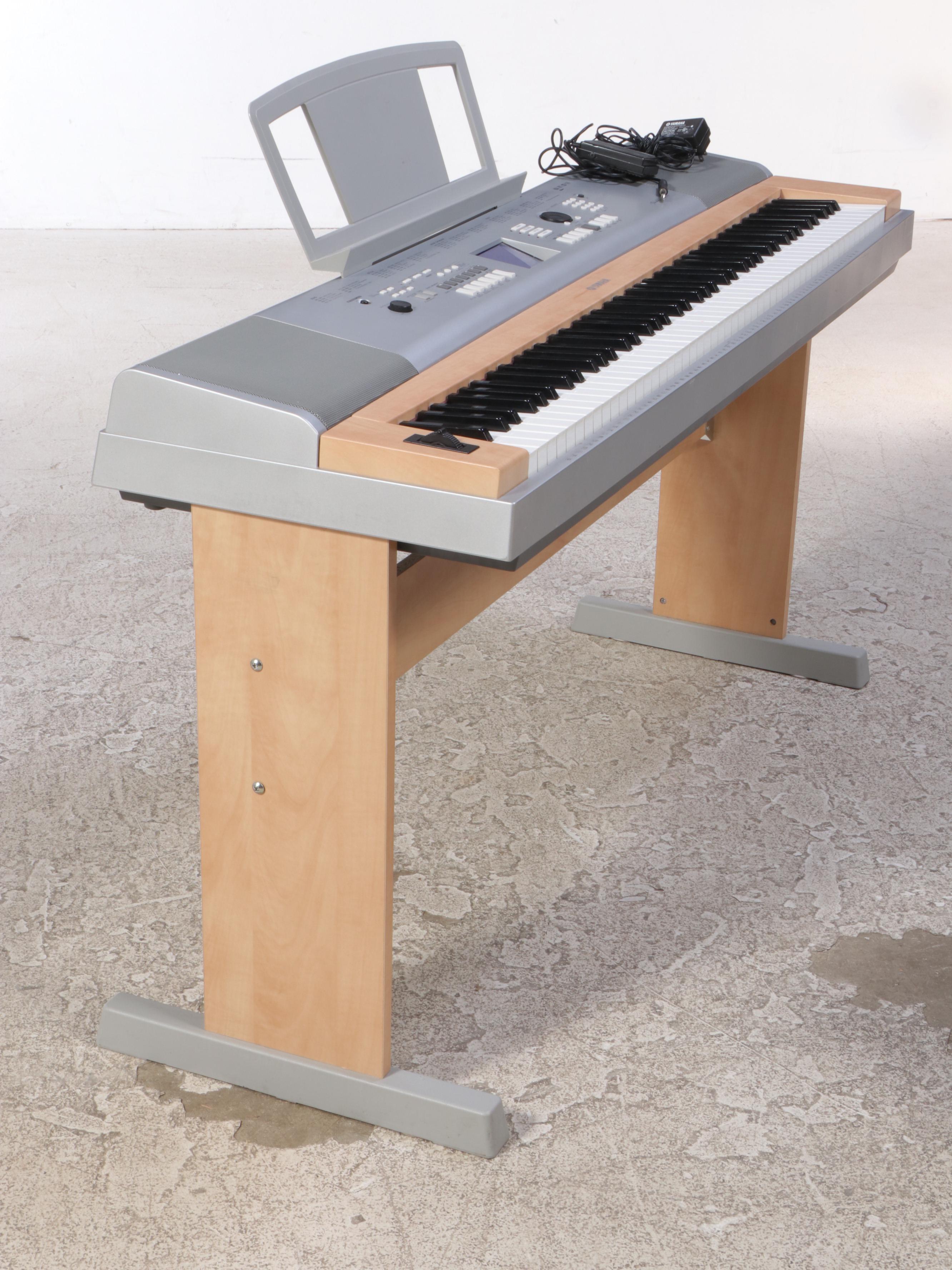 Yamaha DGX-620 Portable Grand Digital Piano with Bench