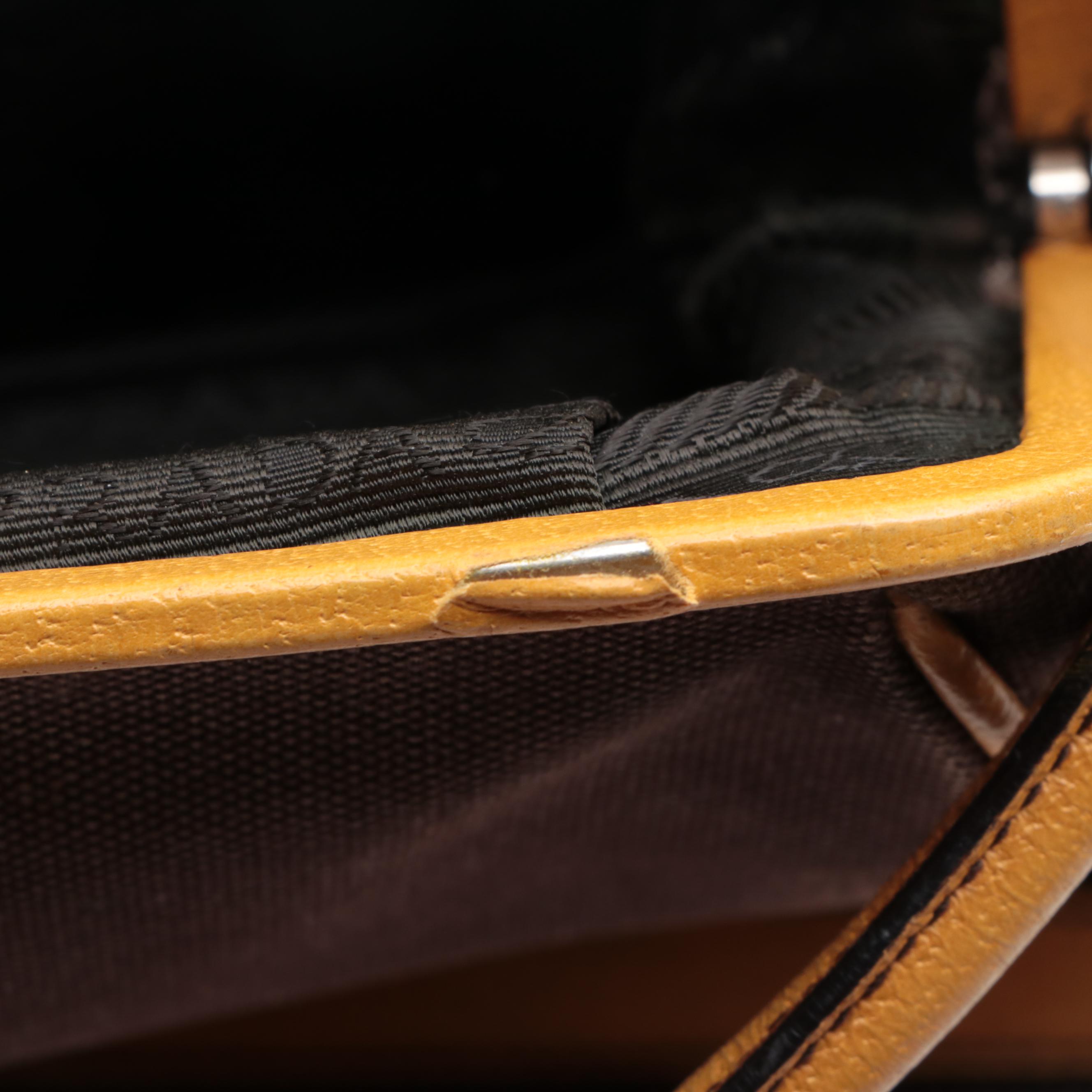 Prada Canapa Cerniera Frame Doctor Bag