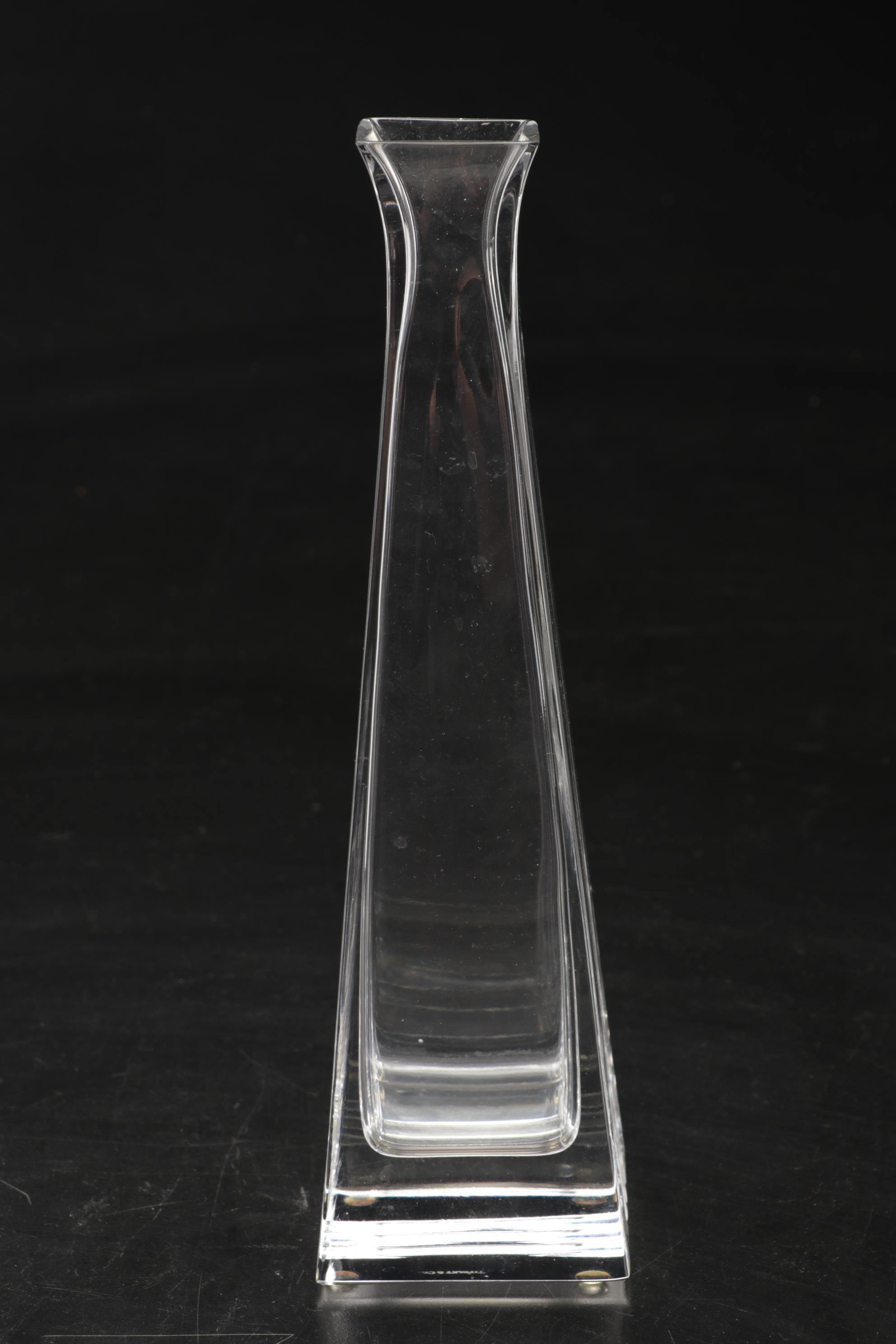 Tiffany & Co. "Metropolis" Crystal Vase and Toasting Champagne Flutes