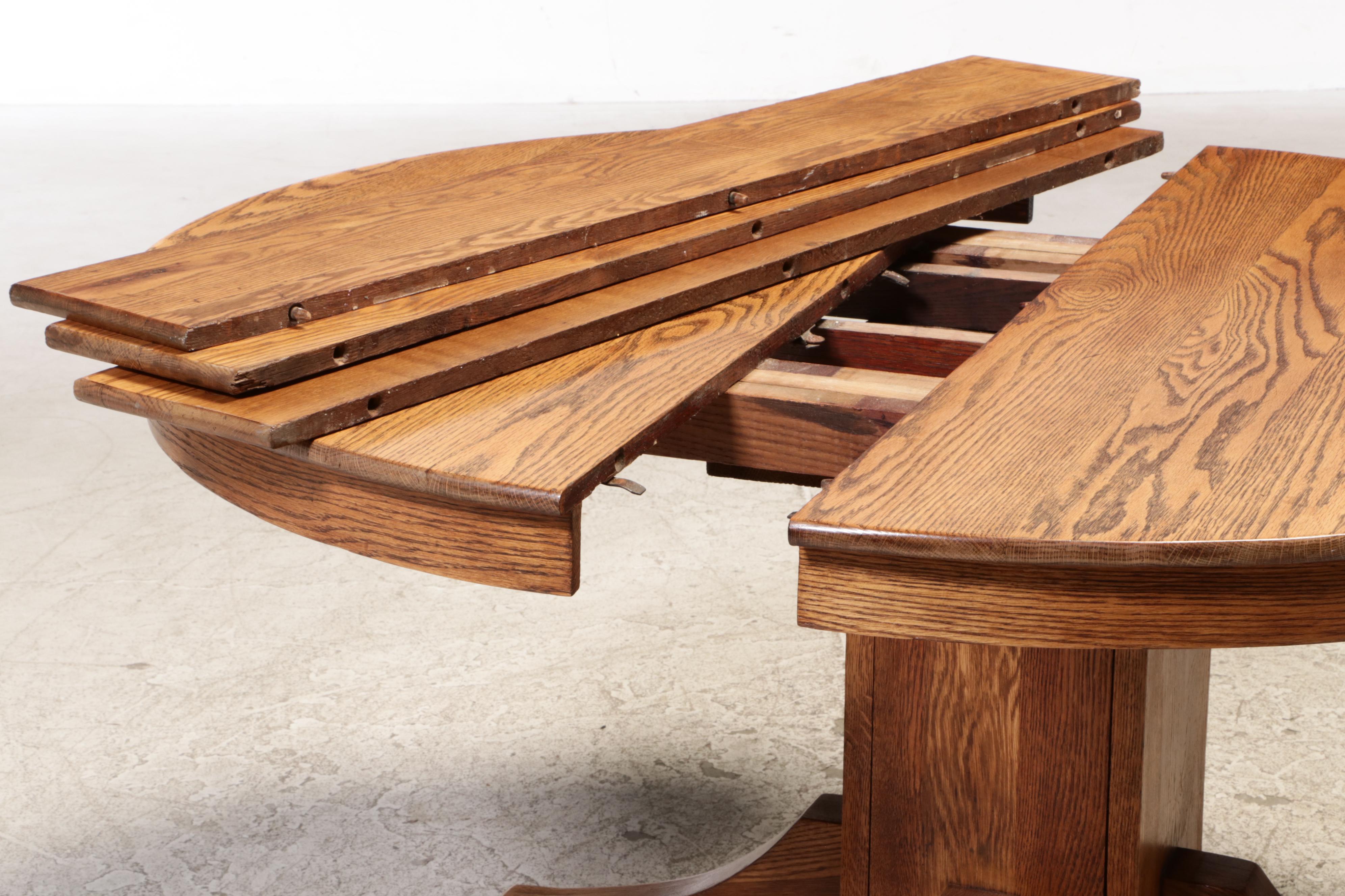 American Oak Extending Pedestal Dining Table, Early 20th Century