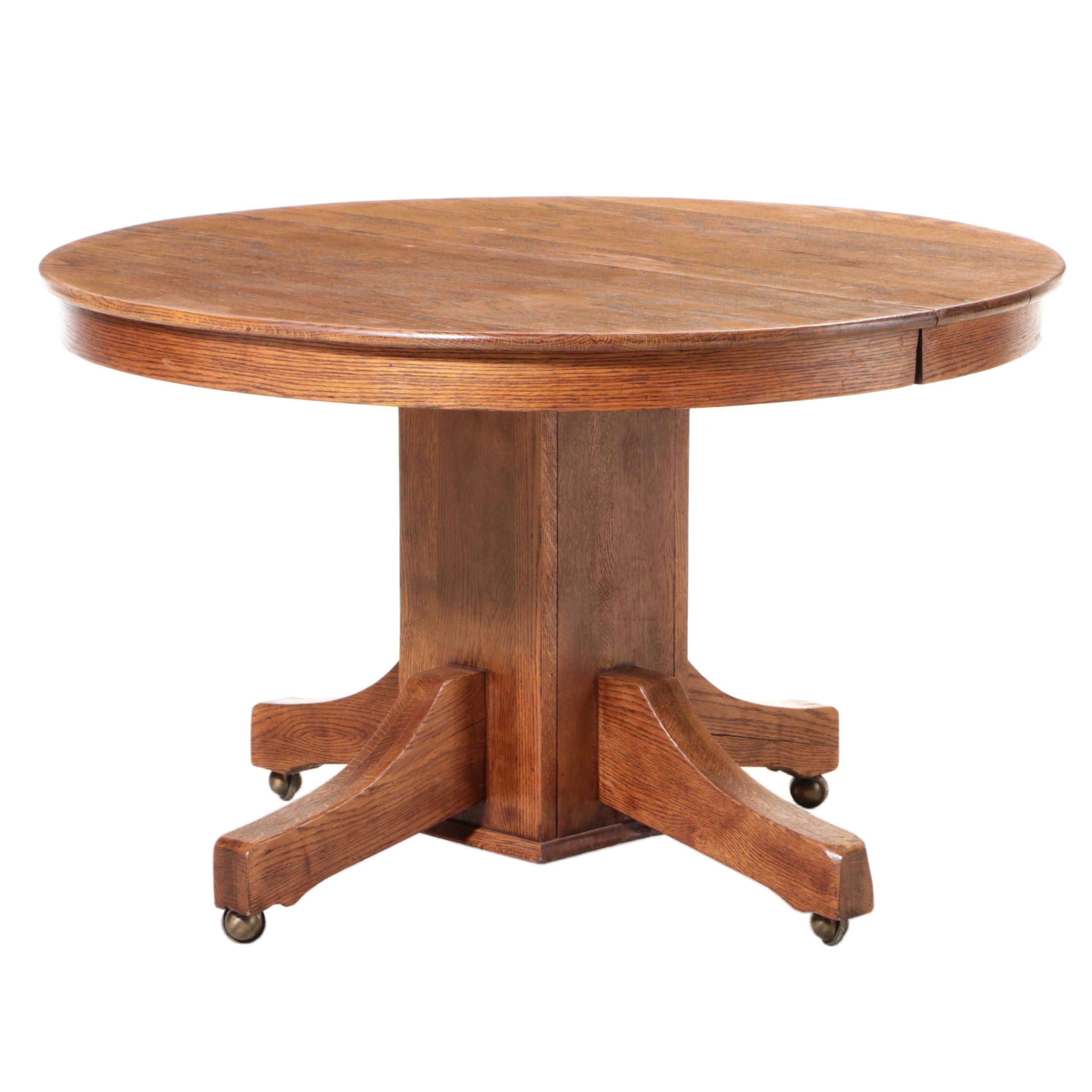 American Oak Extending Pedestal Dining Table, Early 20th Century