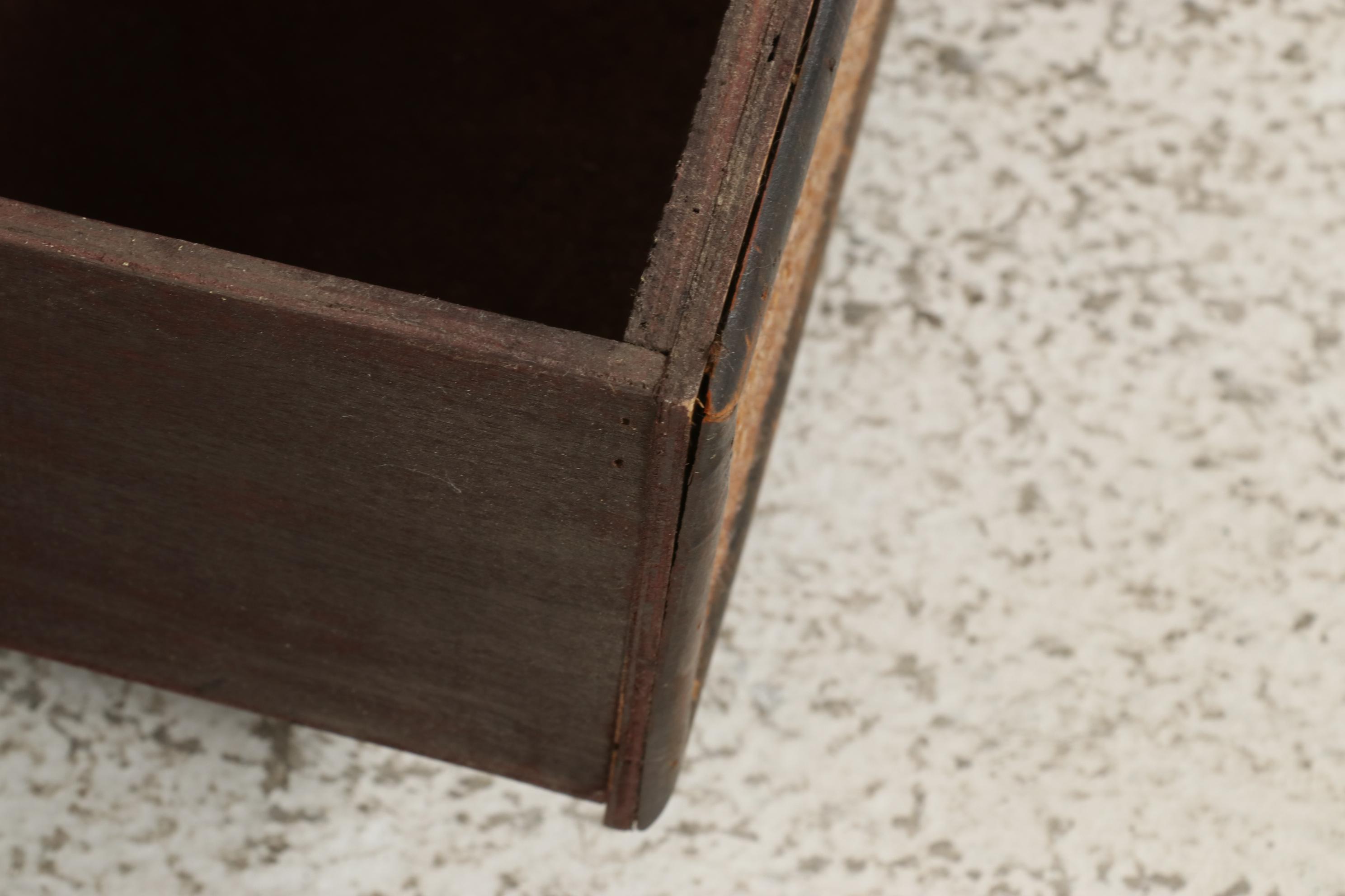 Steamer Trunk Shaped Storage Cubes