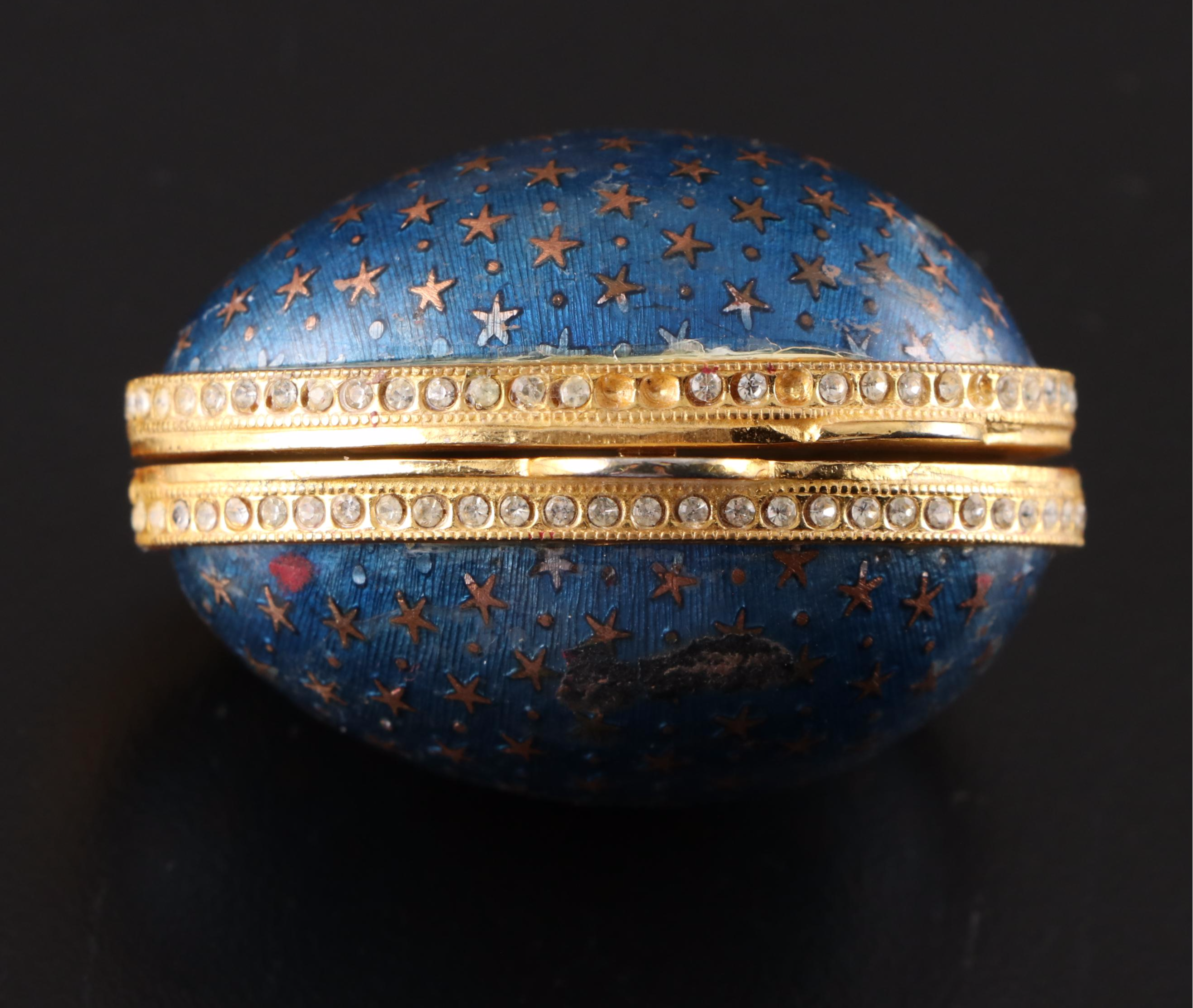 Kingspoint Designs Limited Edition Goose Egg Carriage Music Box with Trinket Box