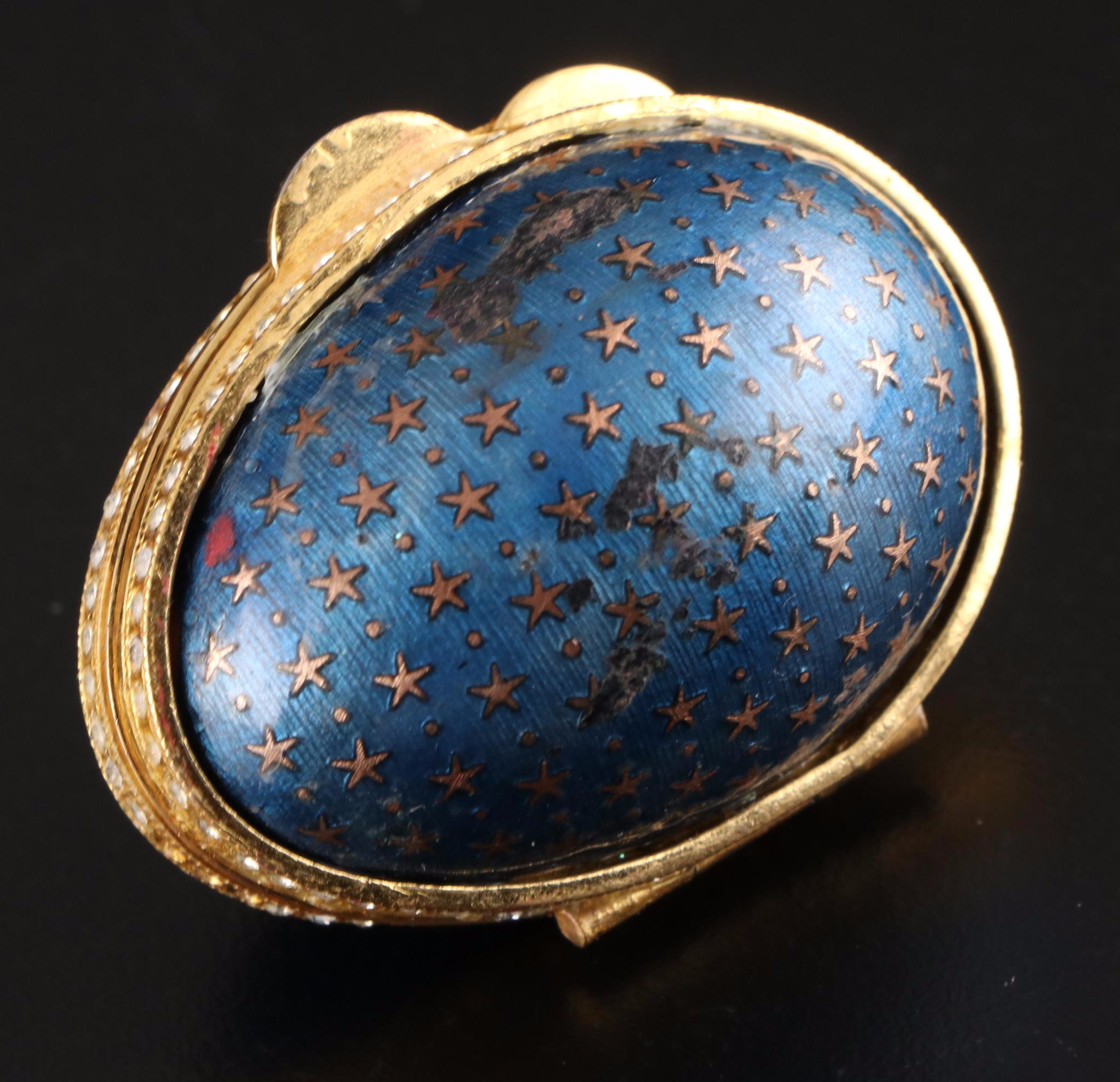 Kingspoint Designs Limited Edition Goose Egg Carriage Music Box with Trinket Box