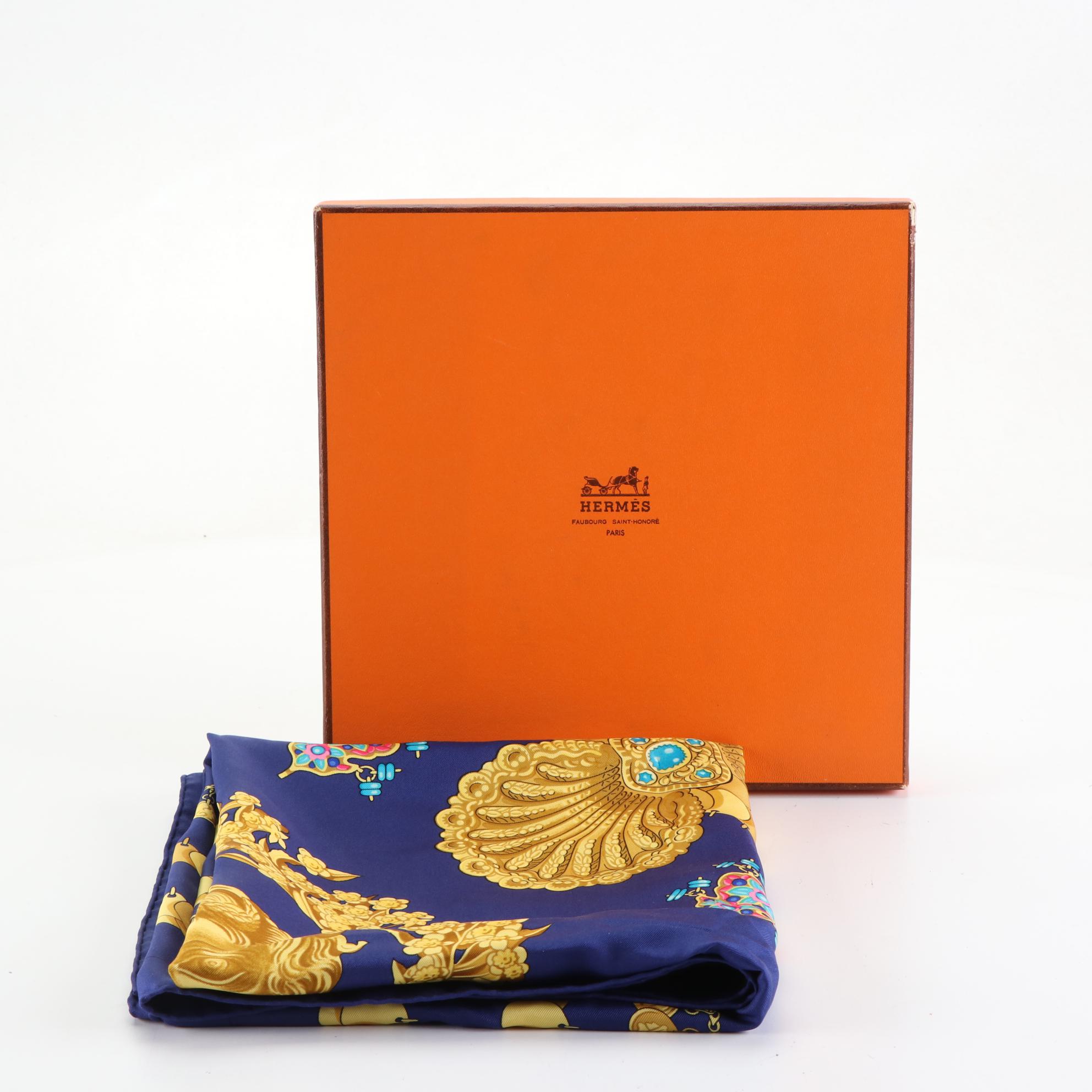 Hermès "Kosmima" Silk Twill Scarf 90 with Box