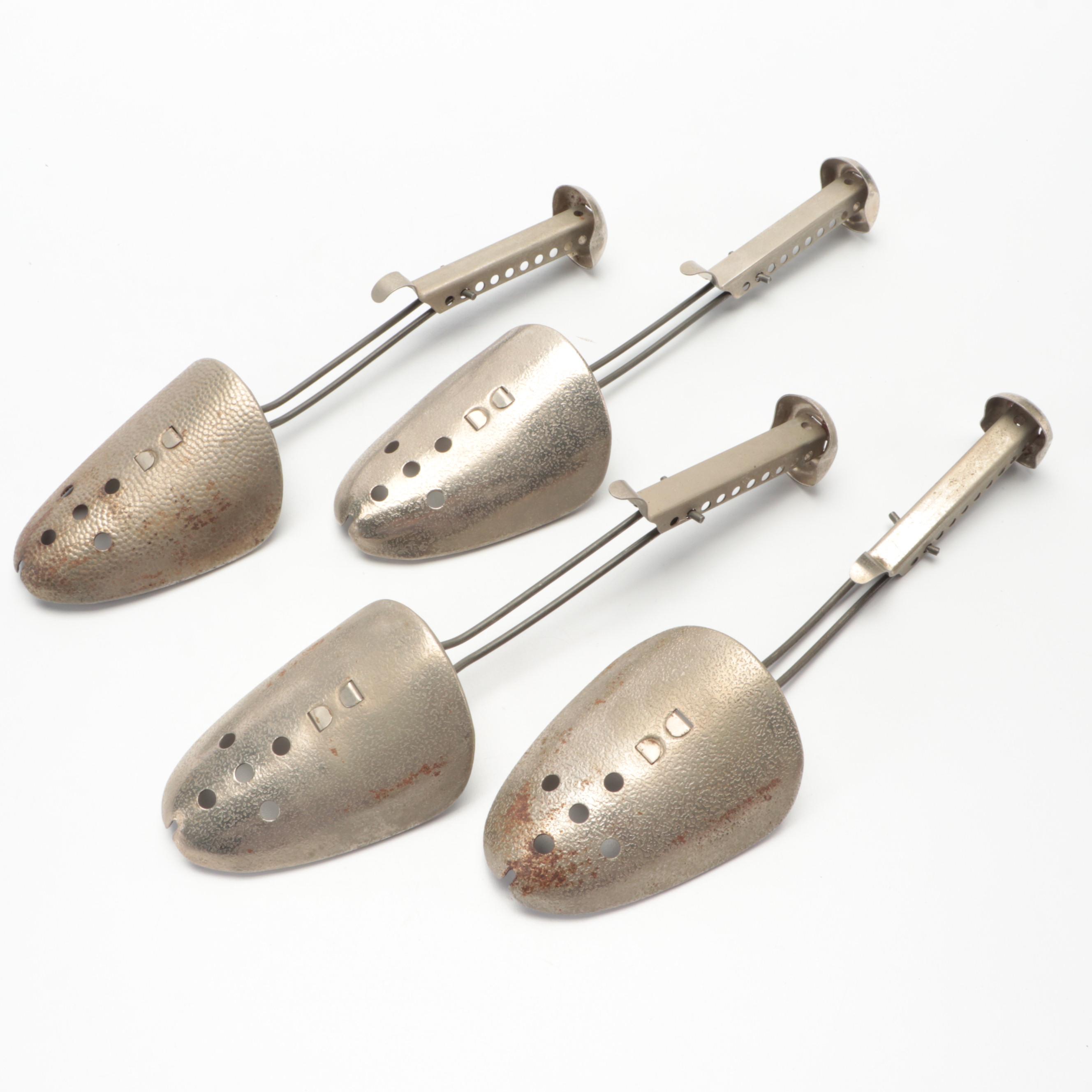 Galvinized Metal Double Bucket with Metal and Wood Shoe Trees