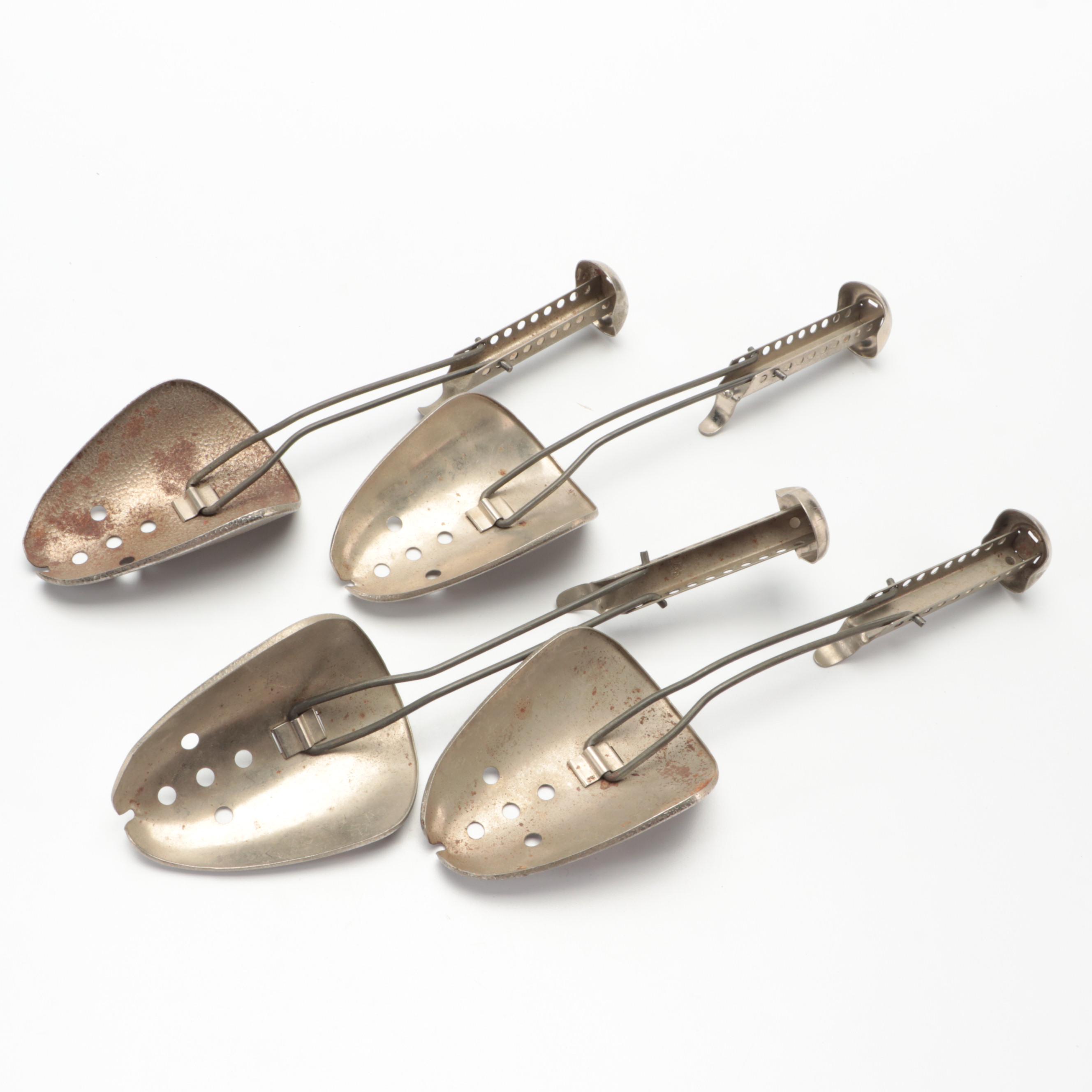 Galvinized Metal Double Bucket with Metal and Wood Shoe Trees