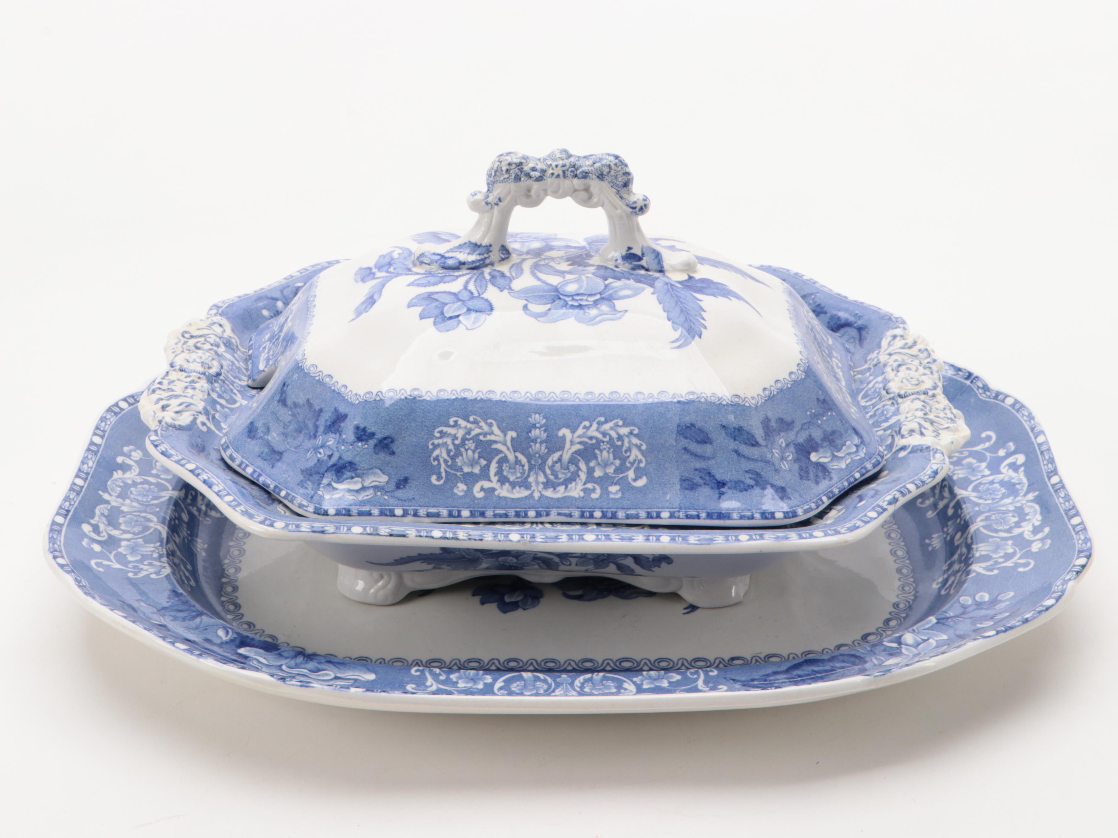 Spode's Copeland "Camilla" Ceramic Dinnerware, Mid-20th Century