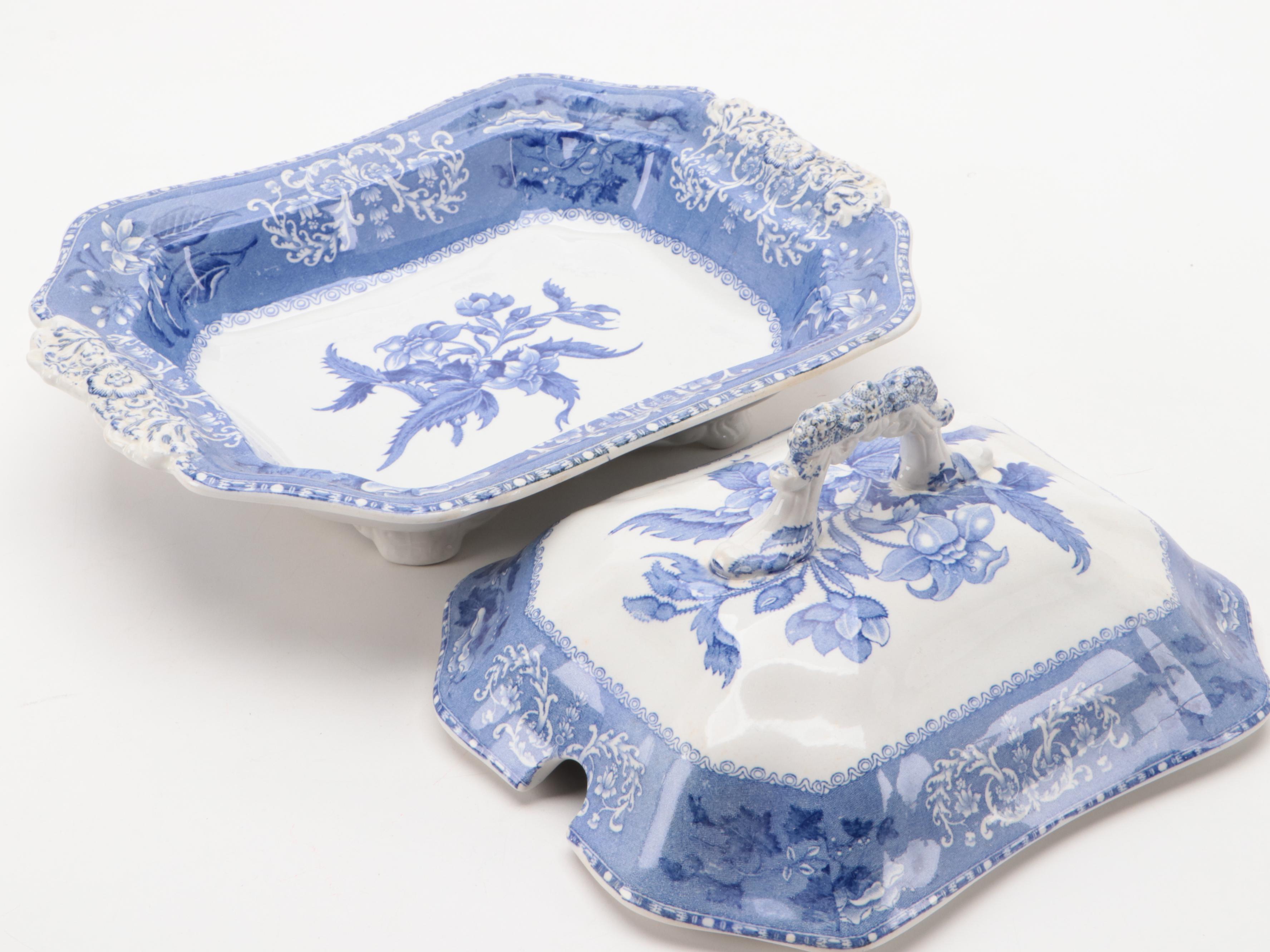 Spode's Copeland "Camilla" Ceramic Dinnerware, Mid-20th Century