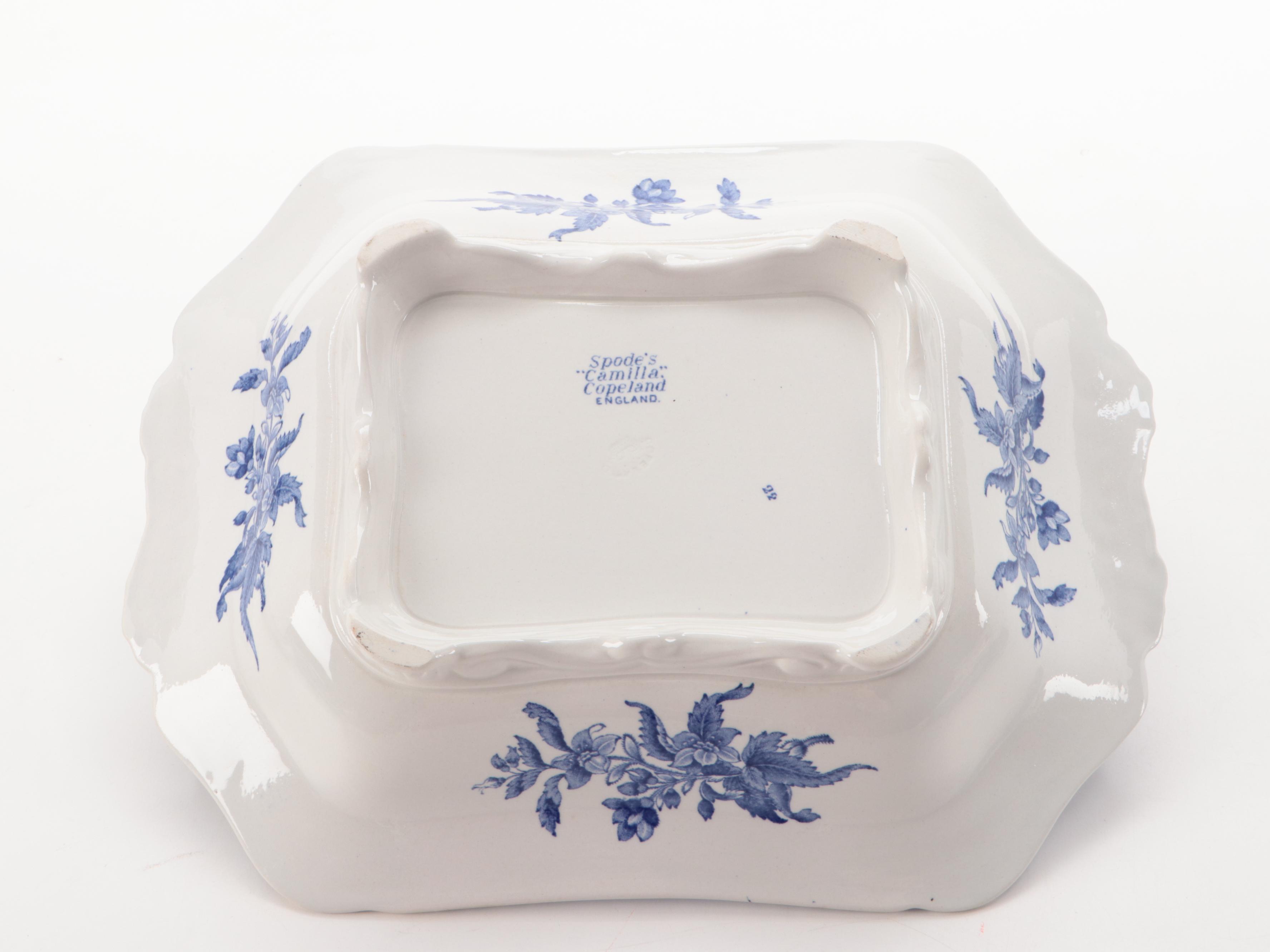 Spode's Copeland "Camilla" Ceramic Dinnerware, Mid-20th Century