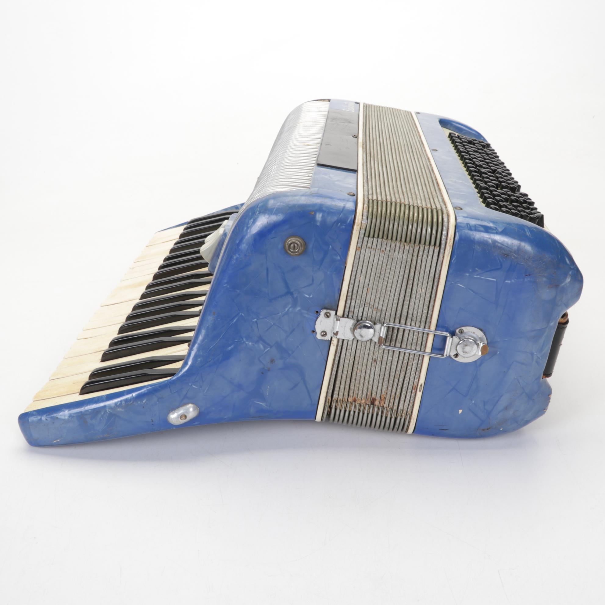 Salanti Italian Piano Accordion, Mid-20th Century