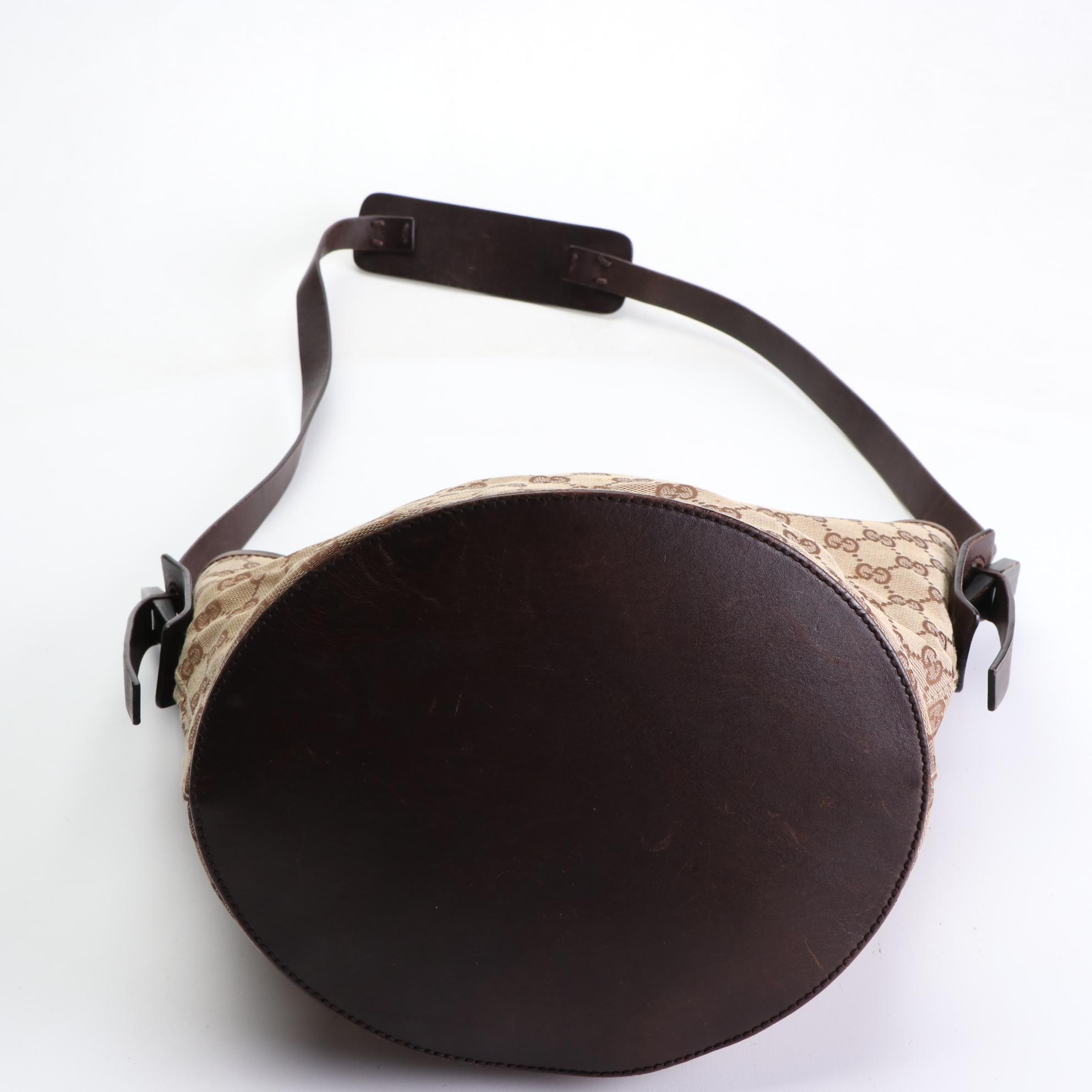 Gucci Bucket Bag in GG Canvas and Leather