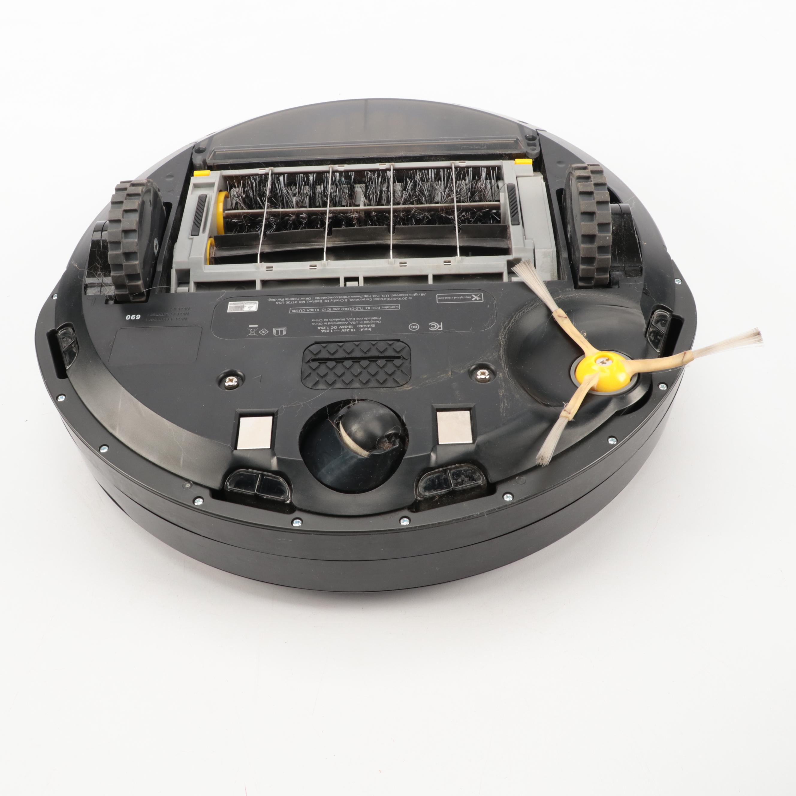 iRobot Roomba 690 With Docking Charge Station and Accessories