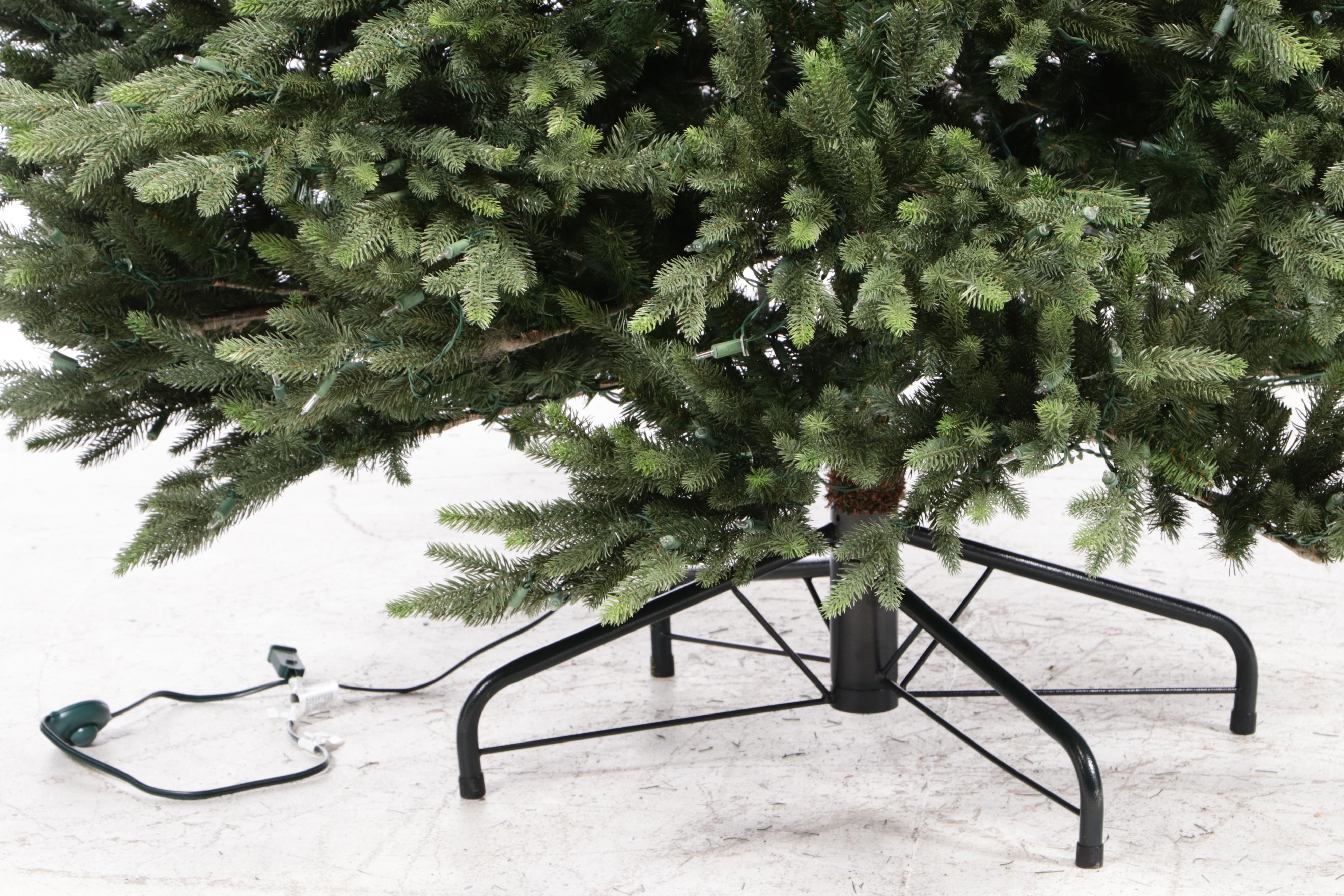 Balsam Hill 9' Pre-Lit Artificial Christmas Tree